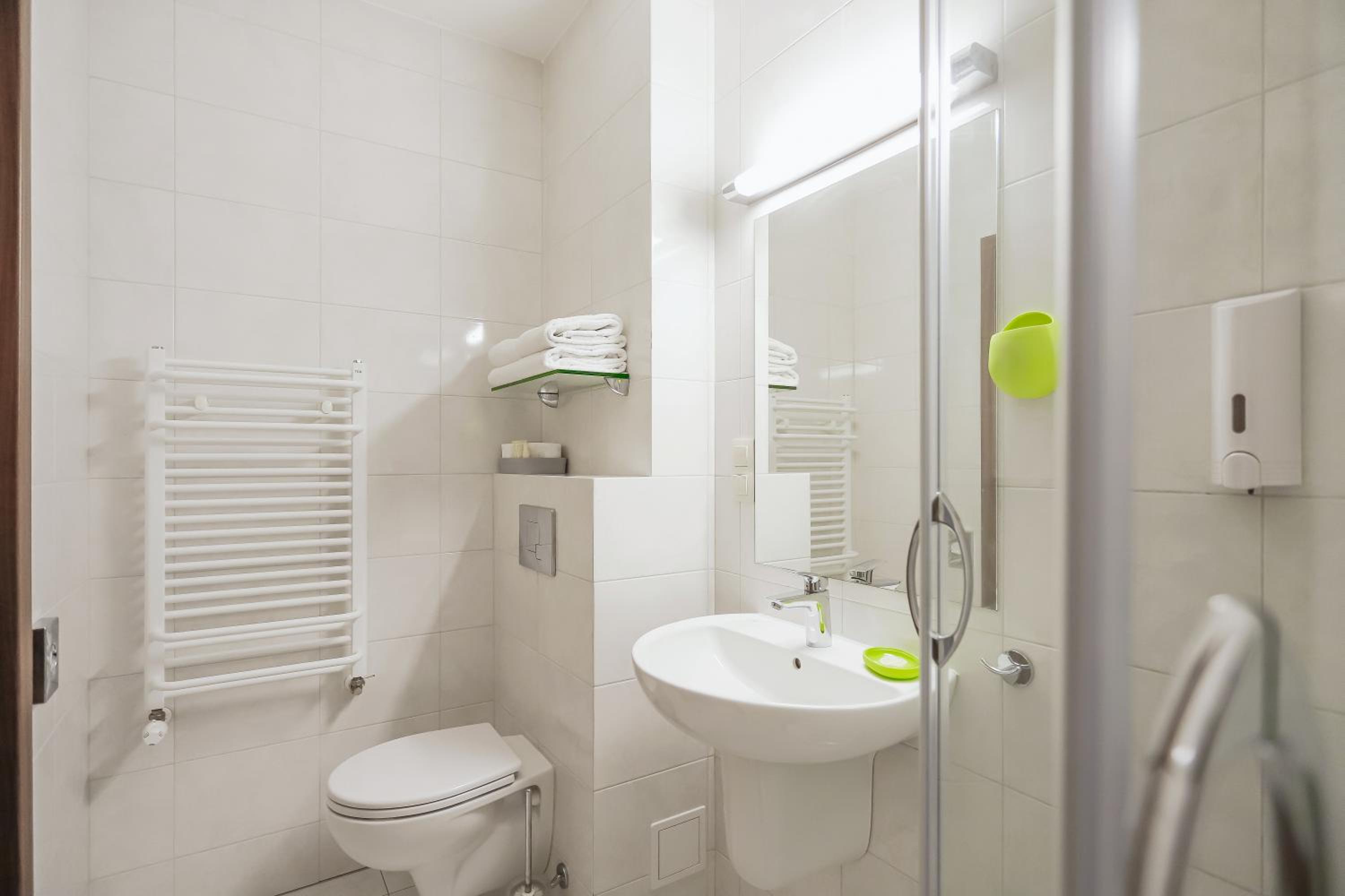 Standard Double Room - Photo 6