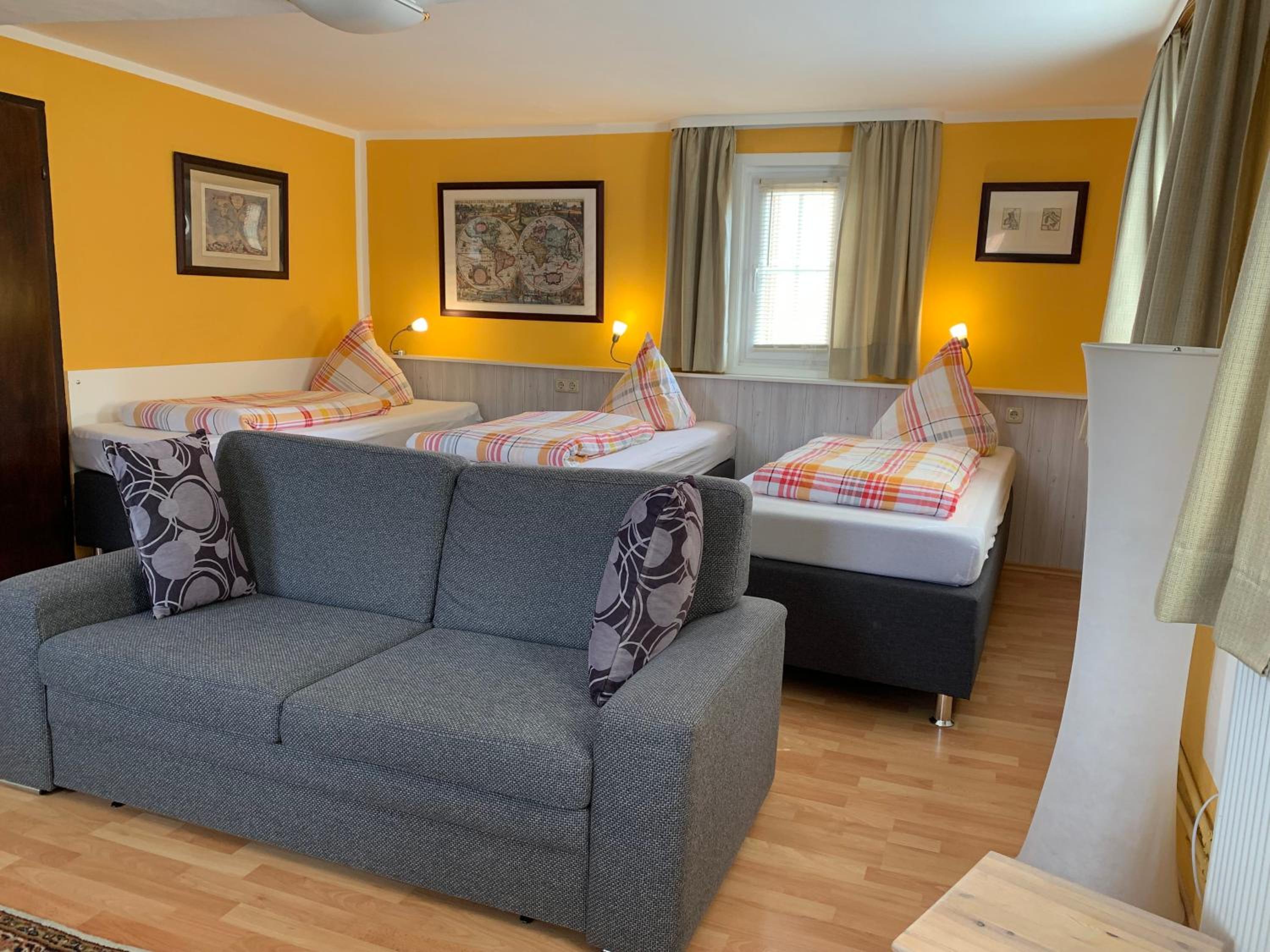 Family Room photo 3