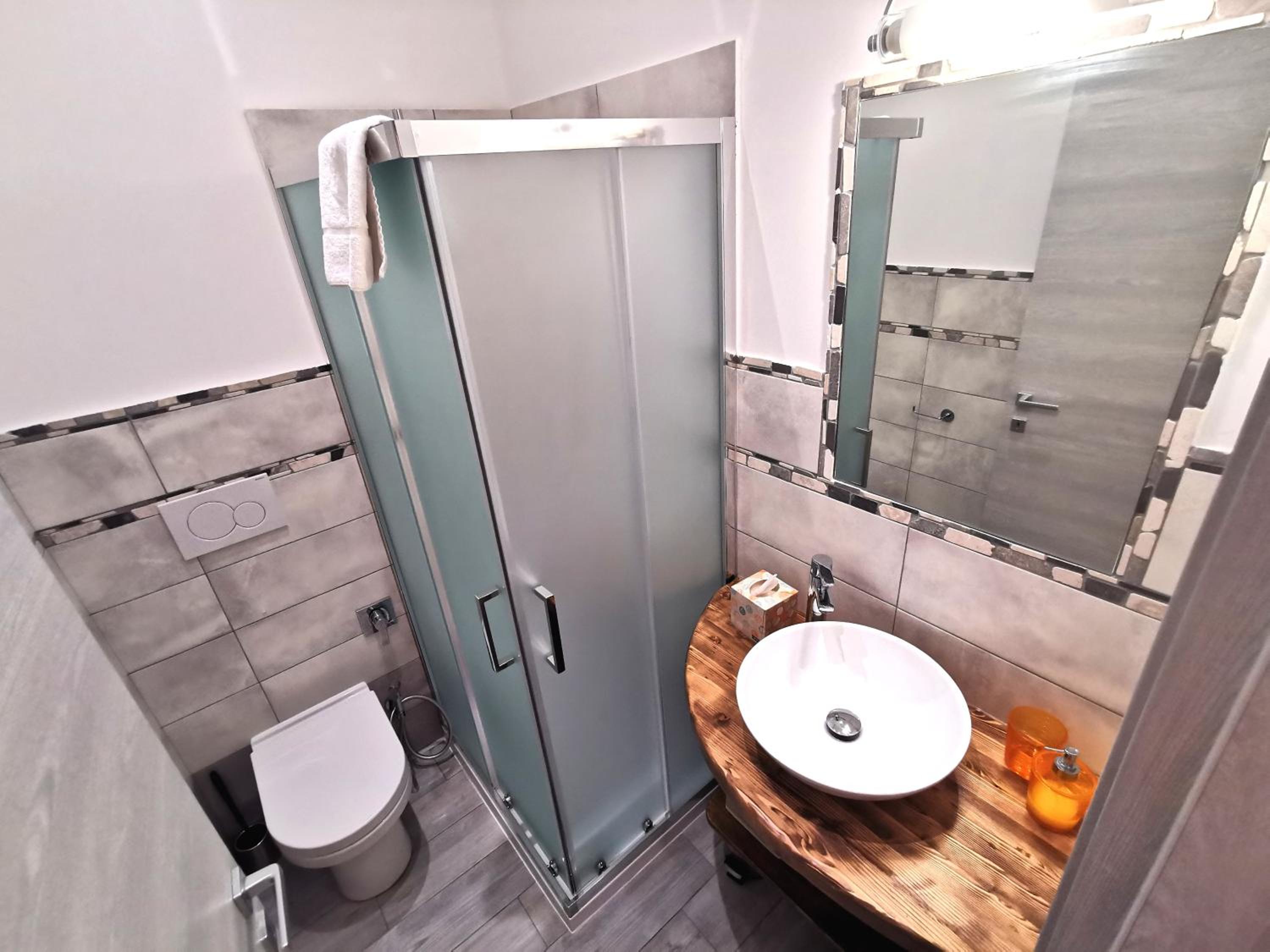 Double Room with Private Bathroom photo 2