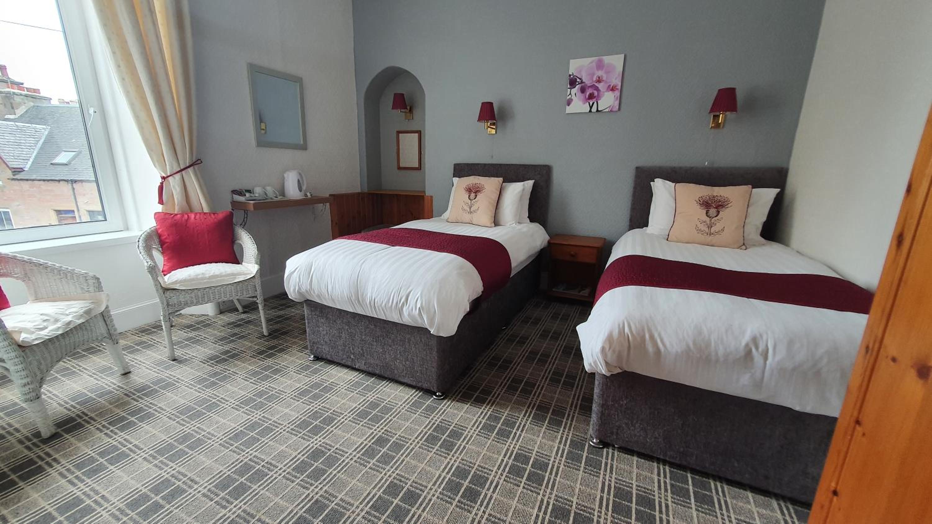 Twin Room - Photo 1