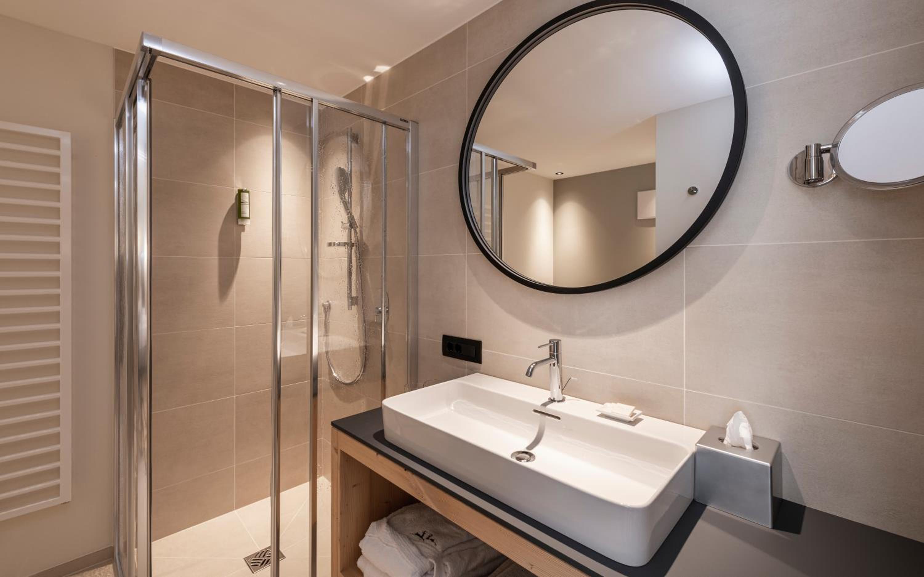 Deluxe Double Or Twin Room photo 3
