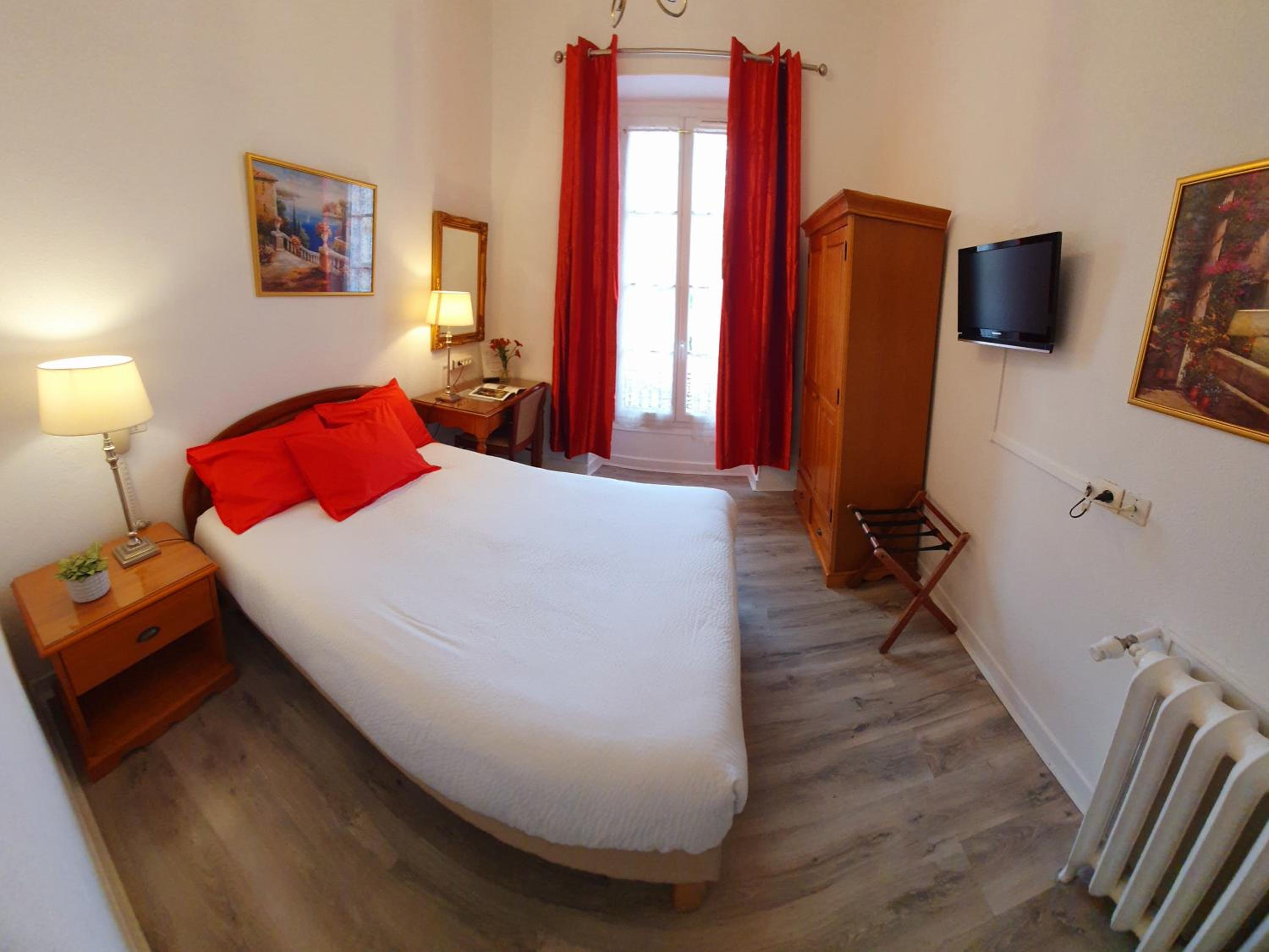 Double Room - Photo 2