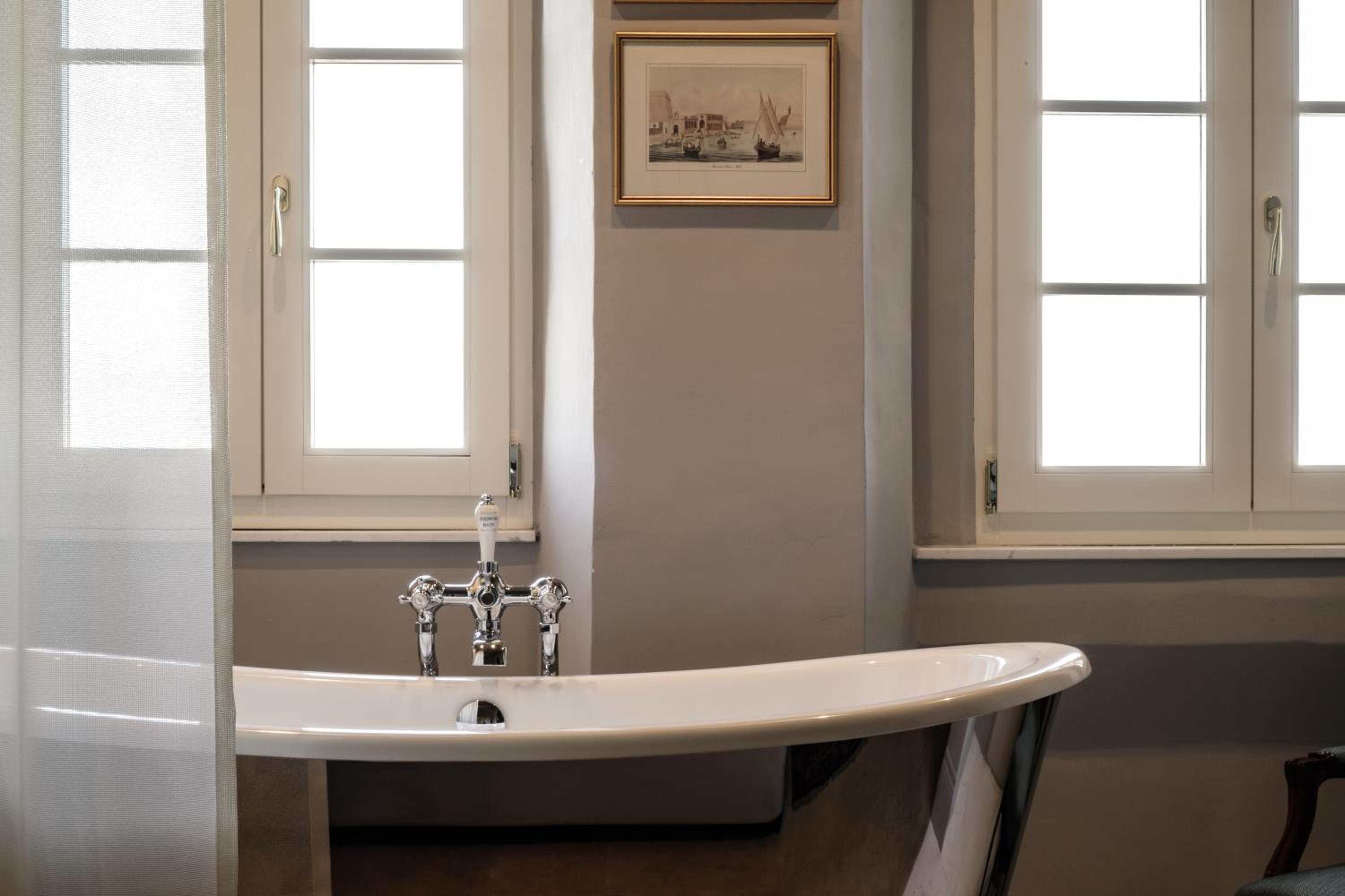 Deluxe Suite With Panoramic View - Photo 12