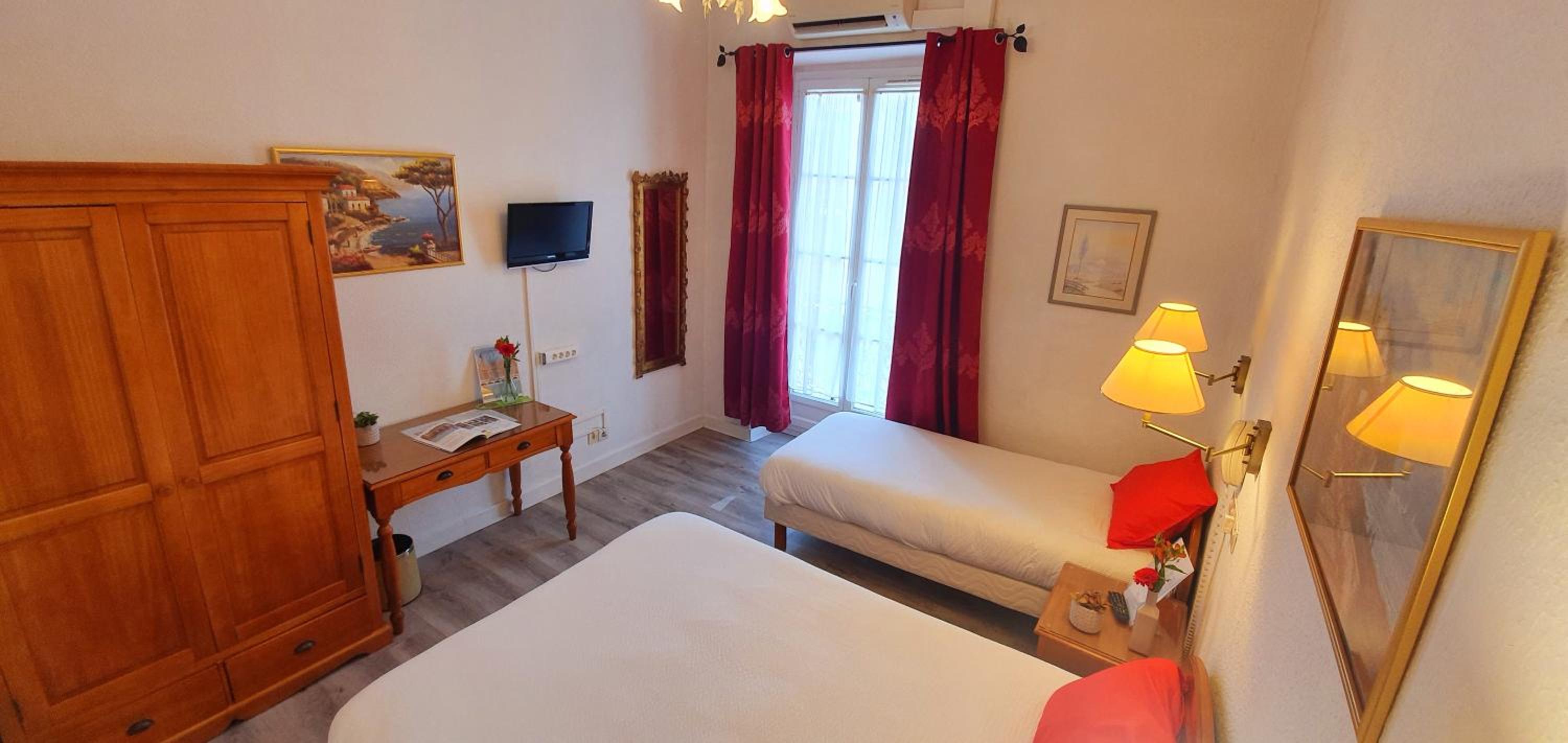Triple Room - Photo 8