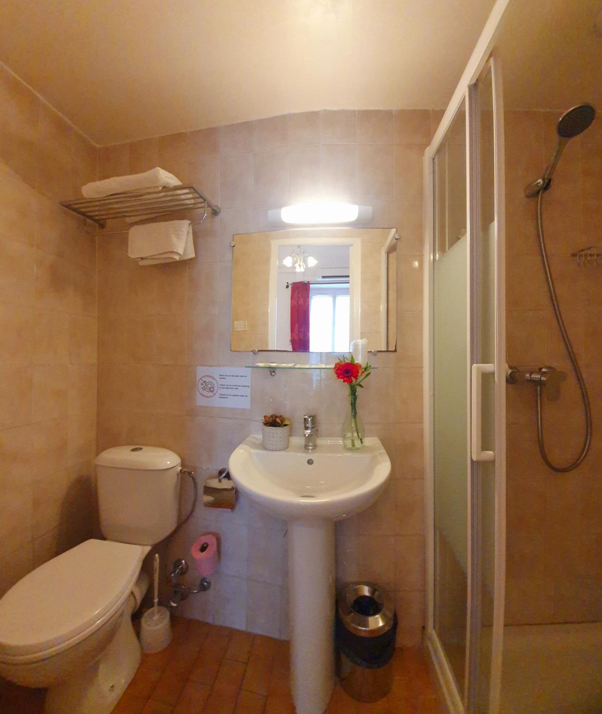 Triple Room - Photo 2