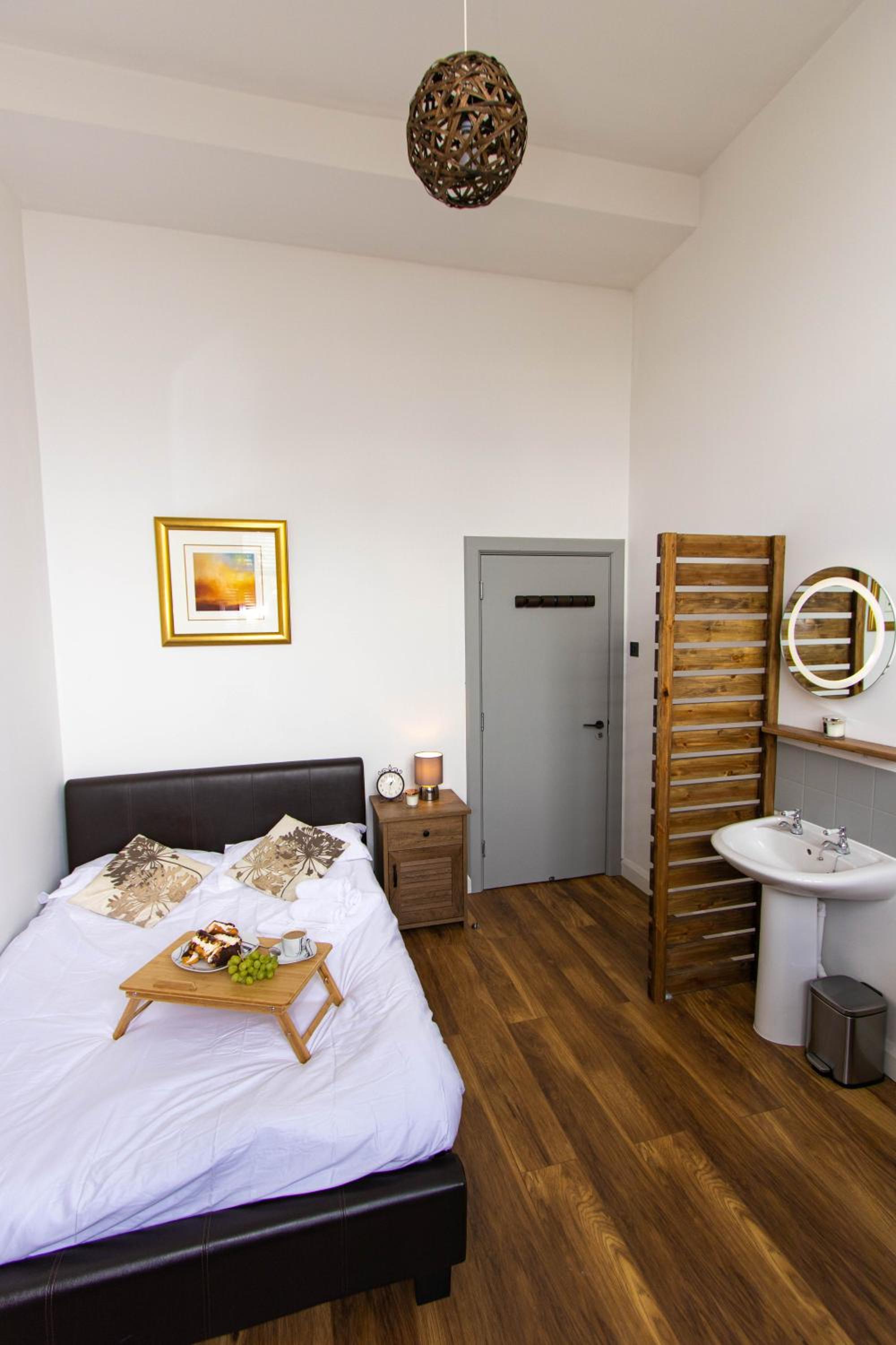Small Double Room - Photo 1