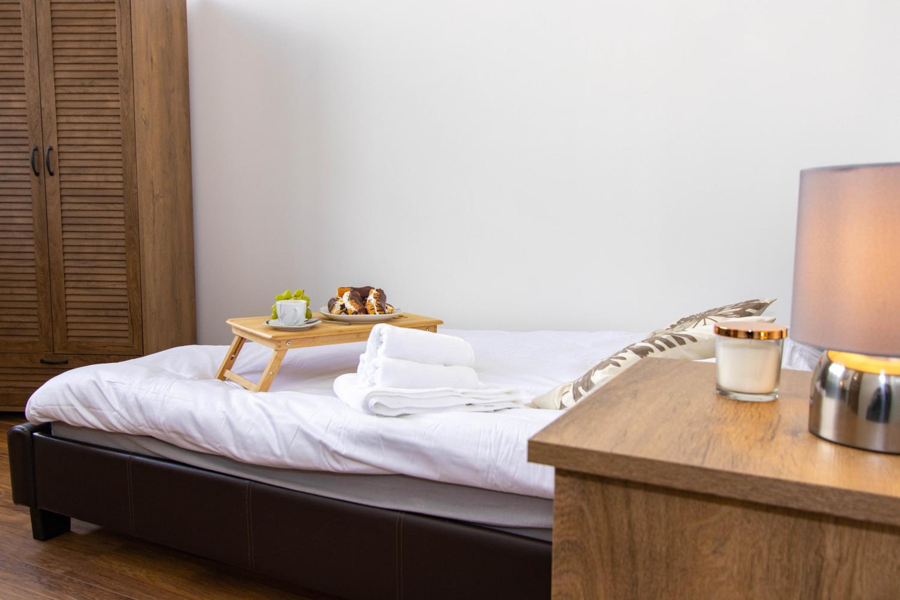Small Double Room - Photo 6