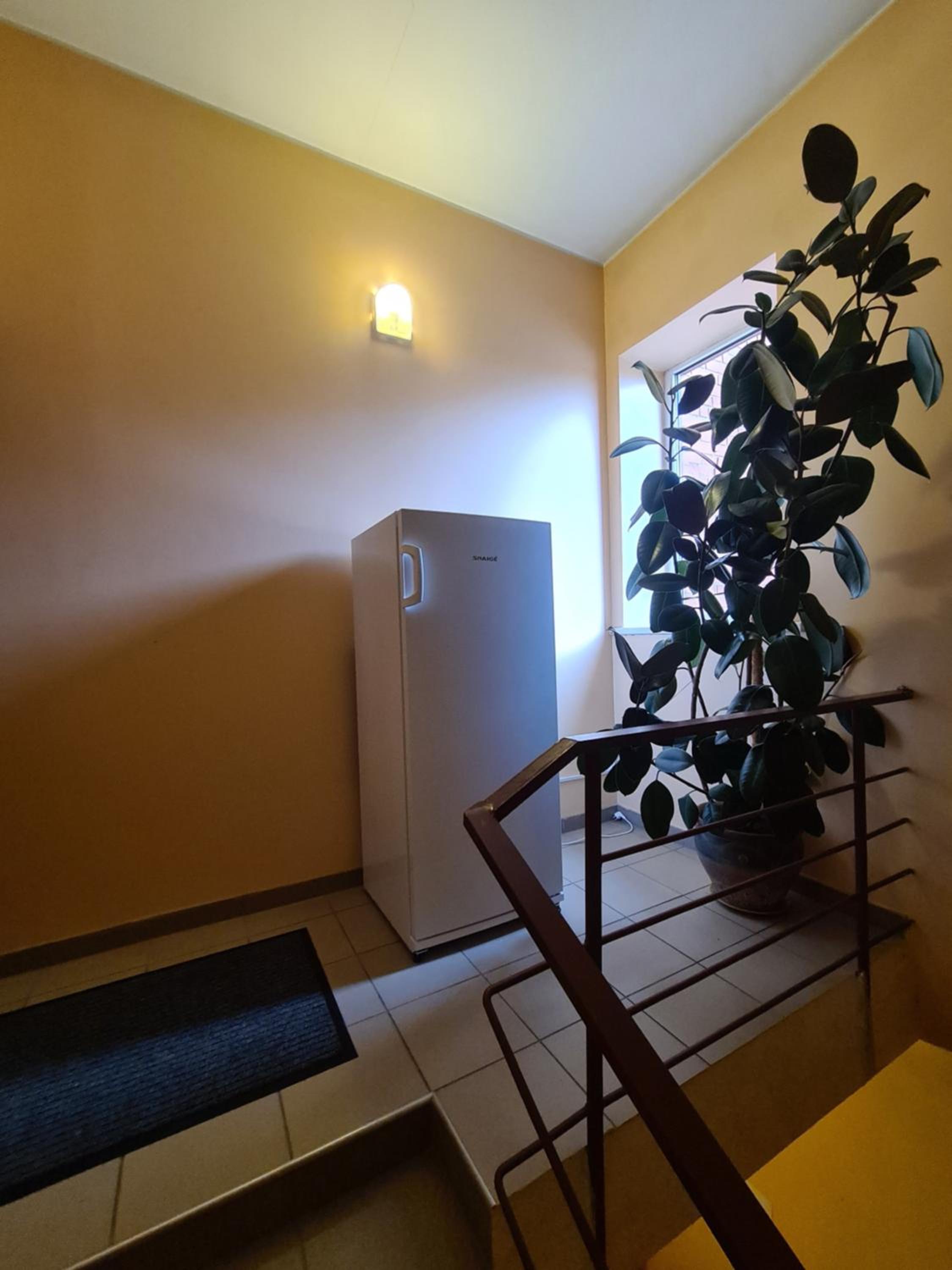 Large Double Room - Photo 10