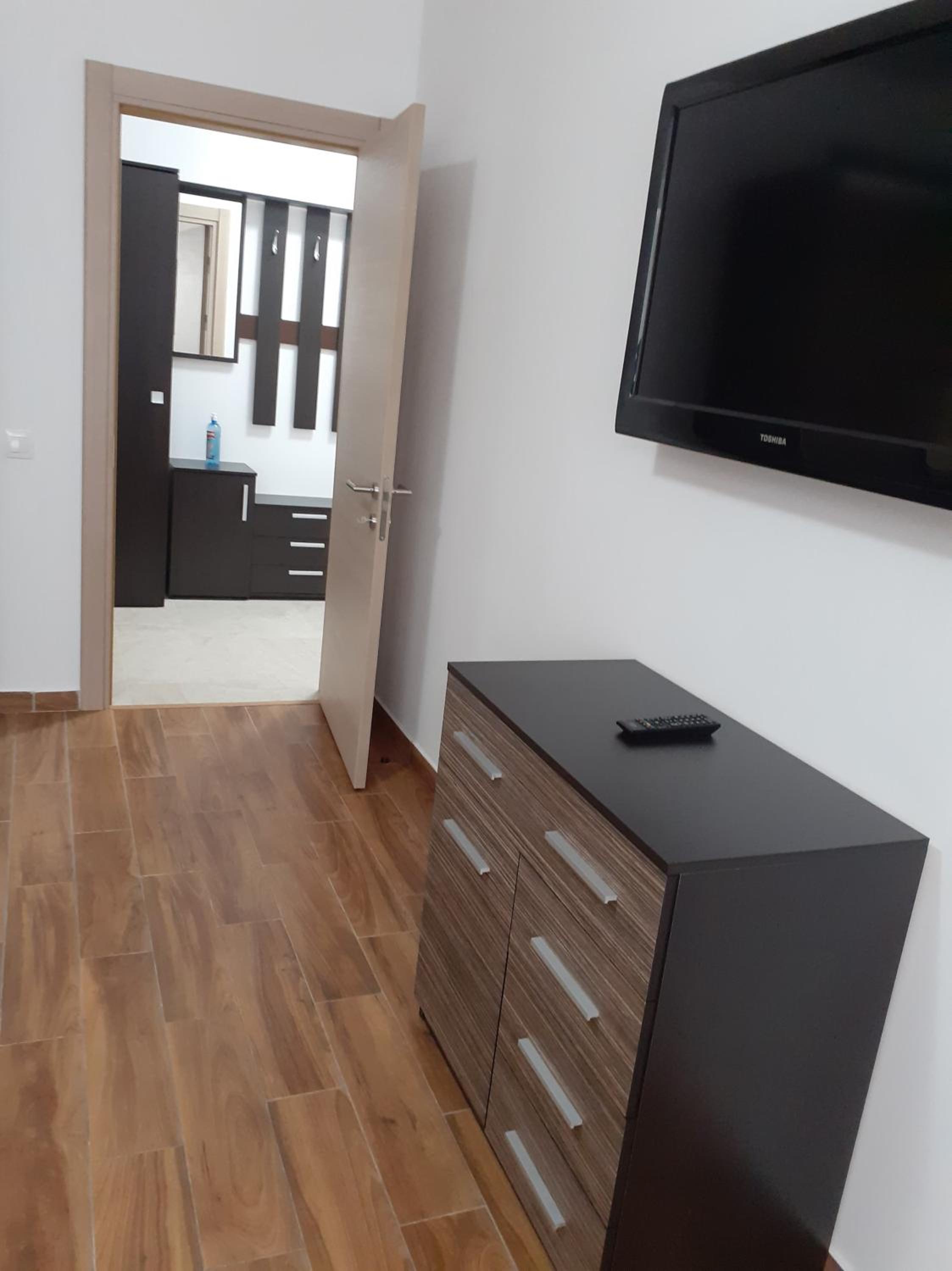 One-Bedroom Apartment - Photo 1