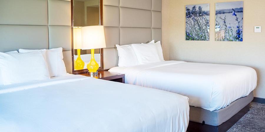 Queen Room with Two Queen Beds North Tower