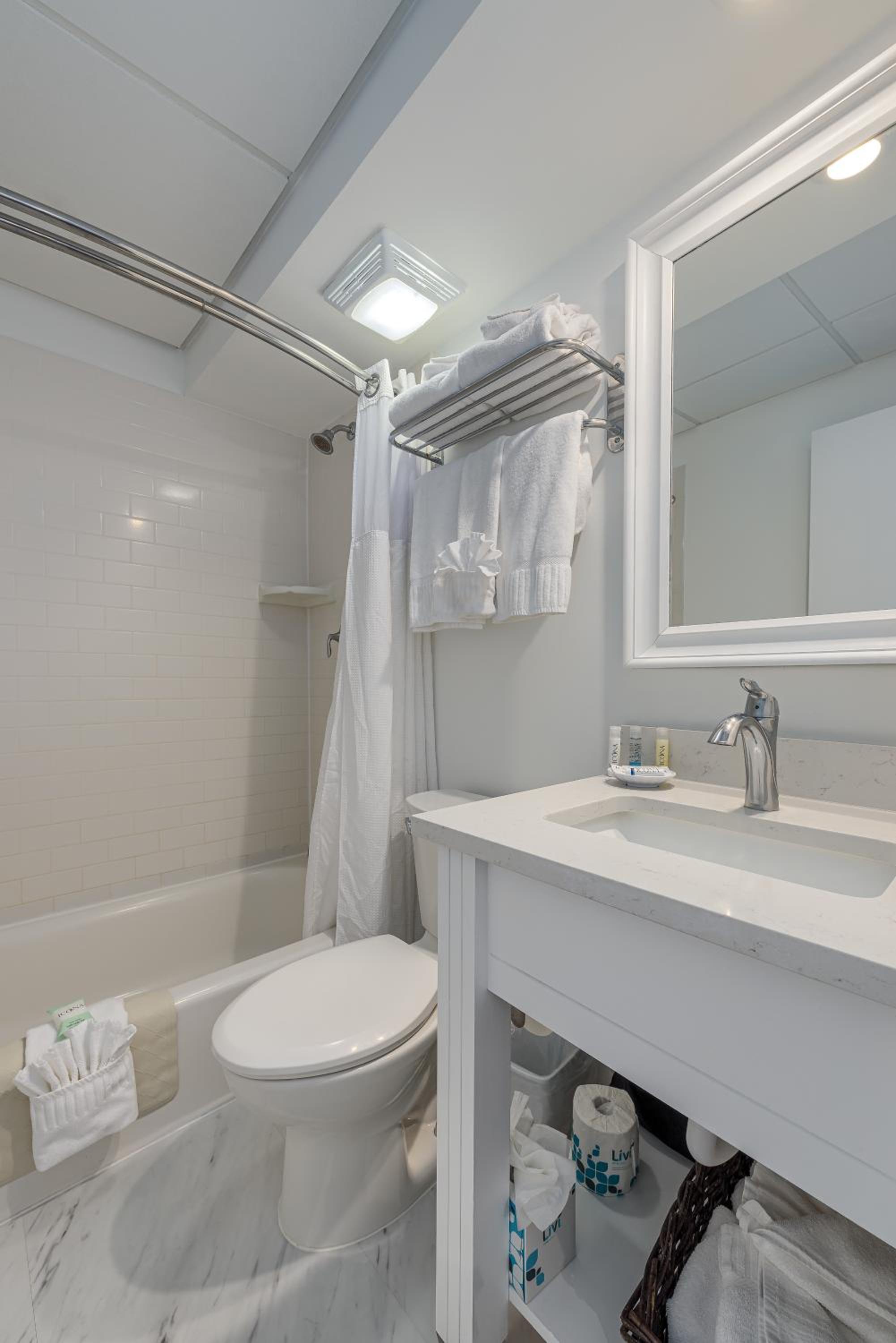 Value Double Suite - Photo 3