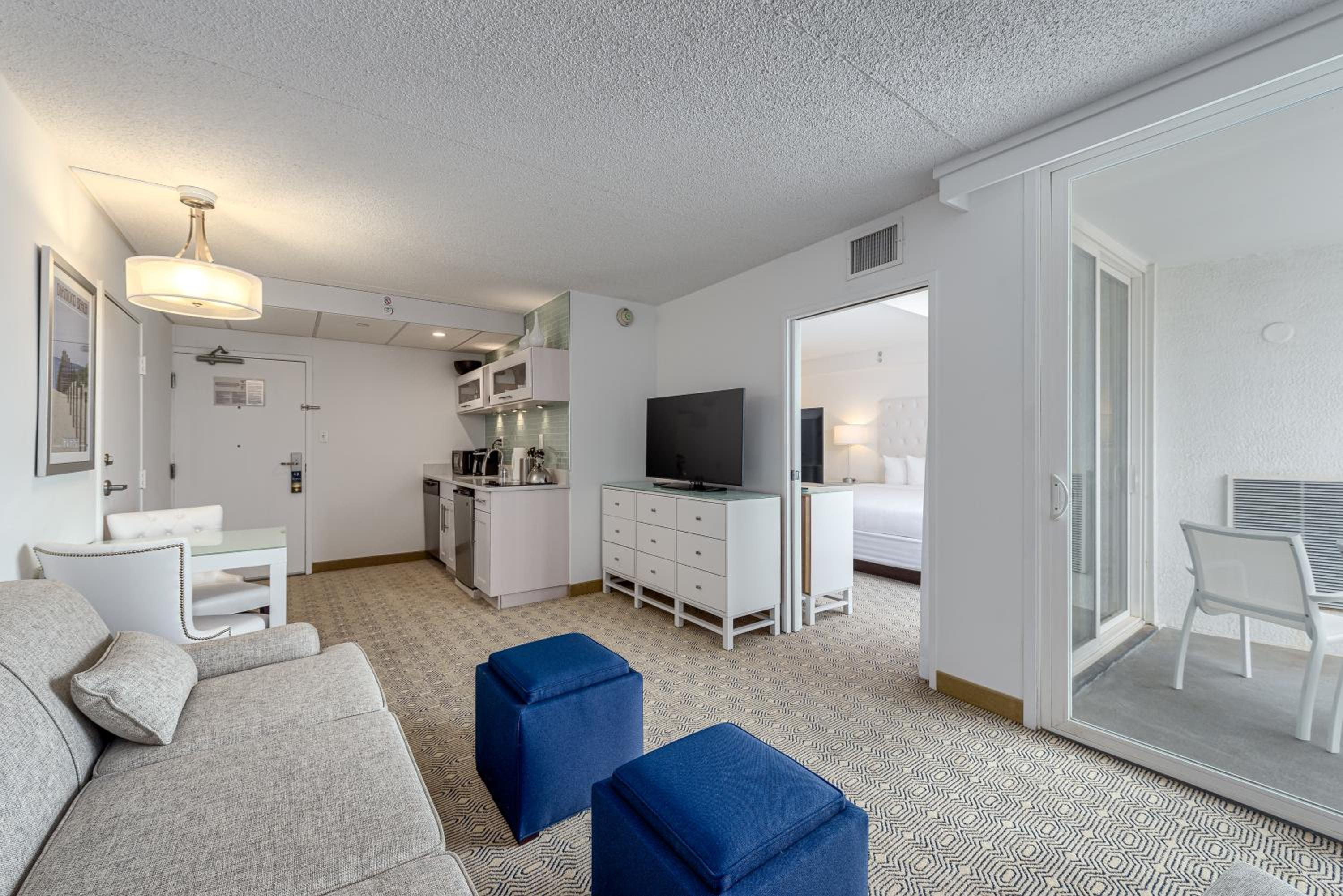 Value Double Suite - Photo 17