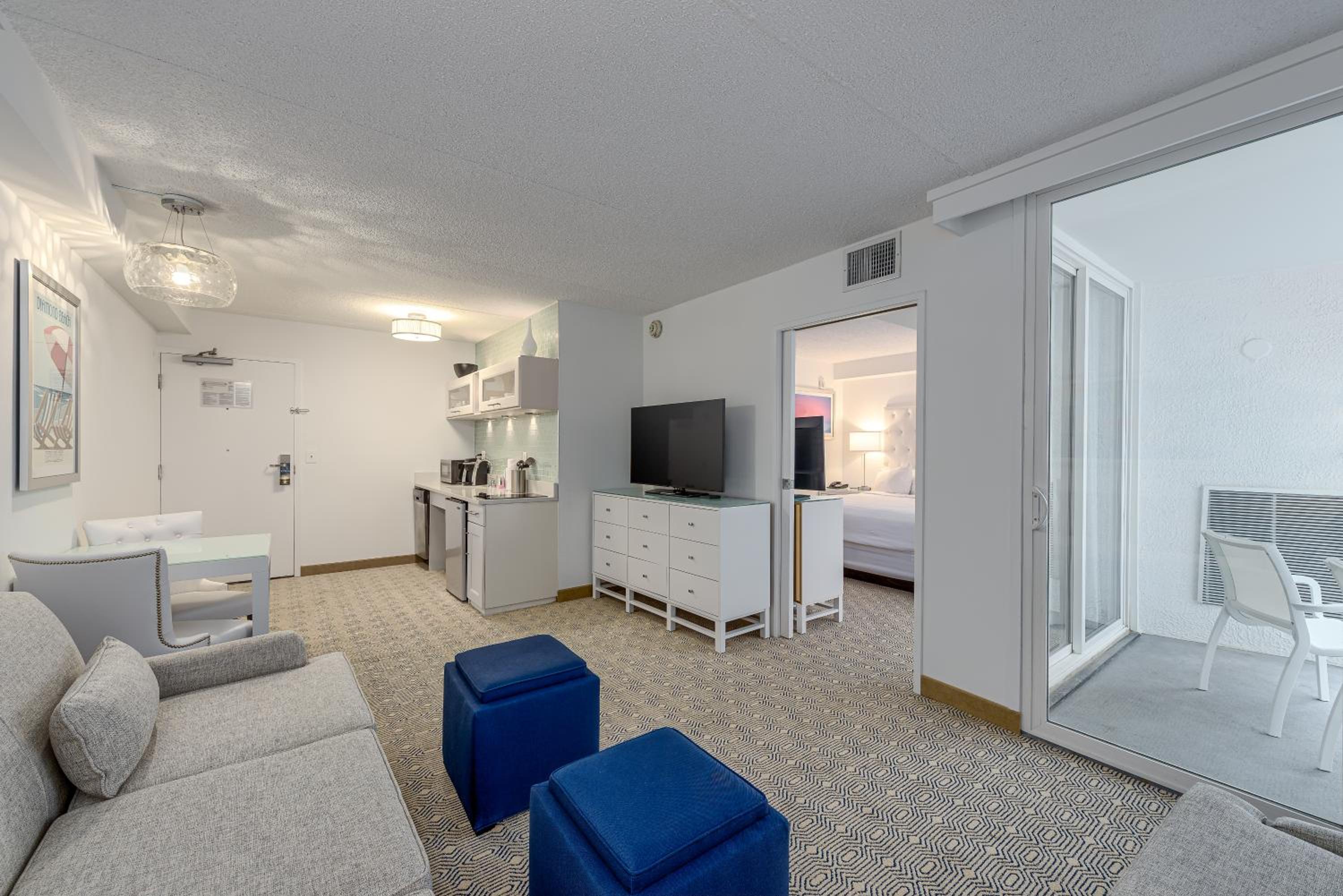 Value Double Suite - Photo 6