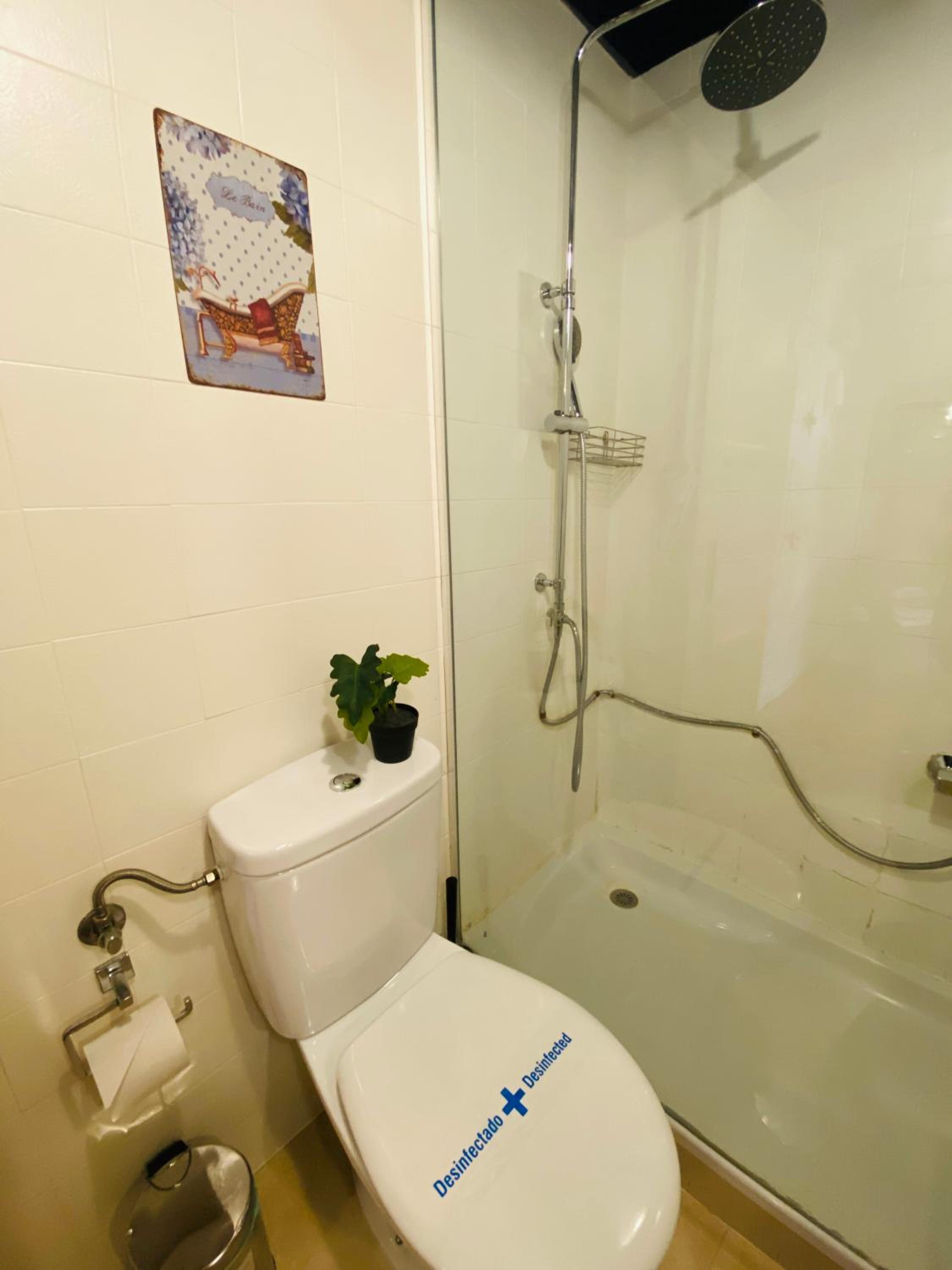 One-Bedroom Apartment - Photo 24