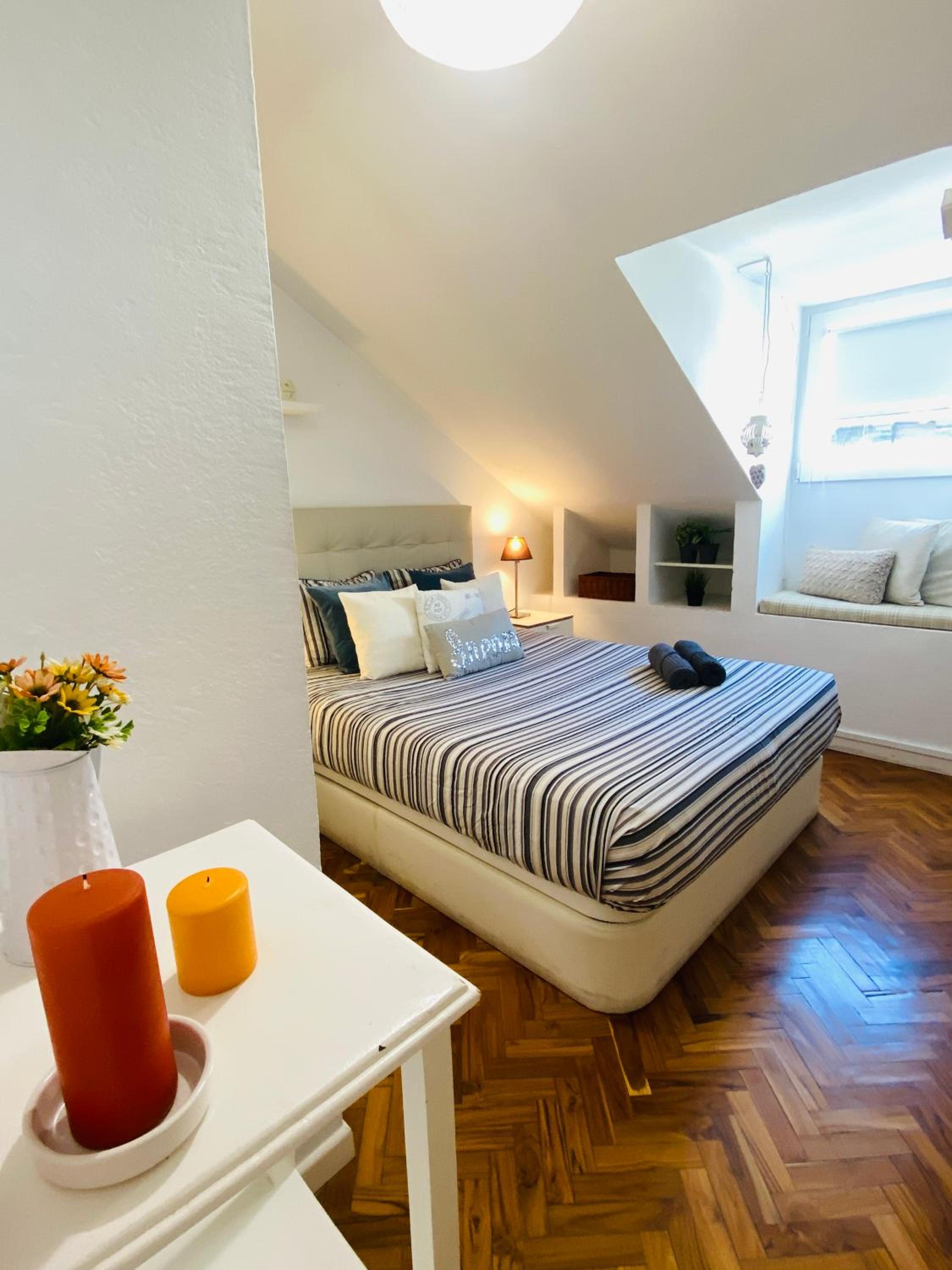 One-Bedroom Apartment - Photo 18