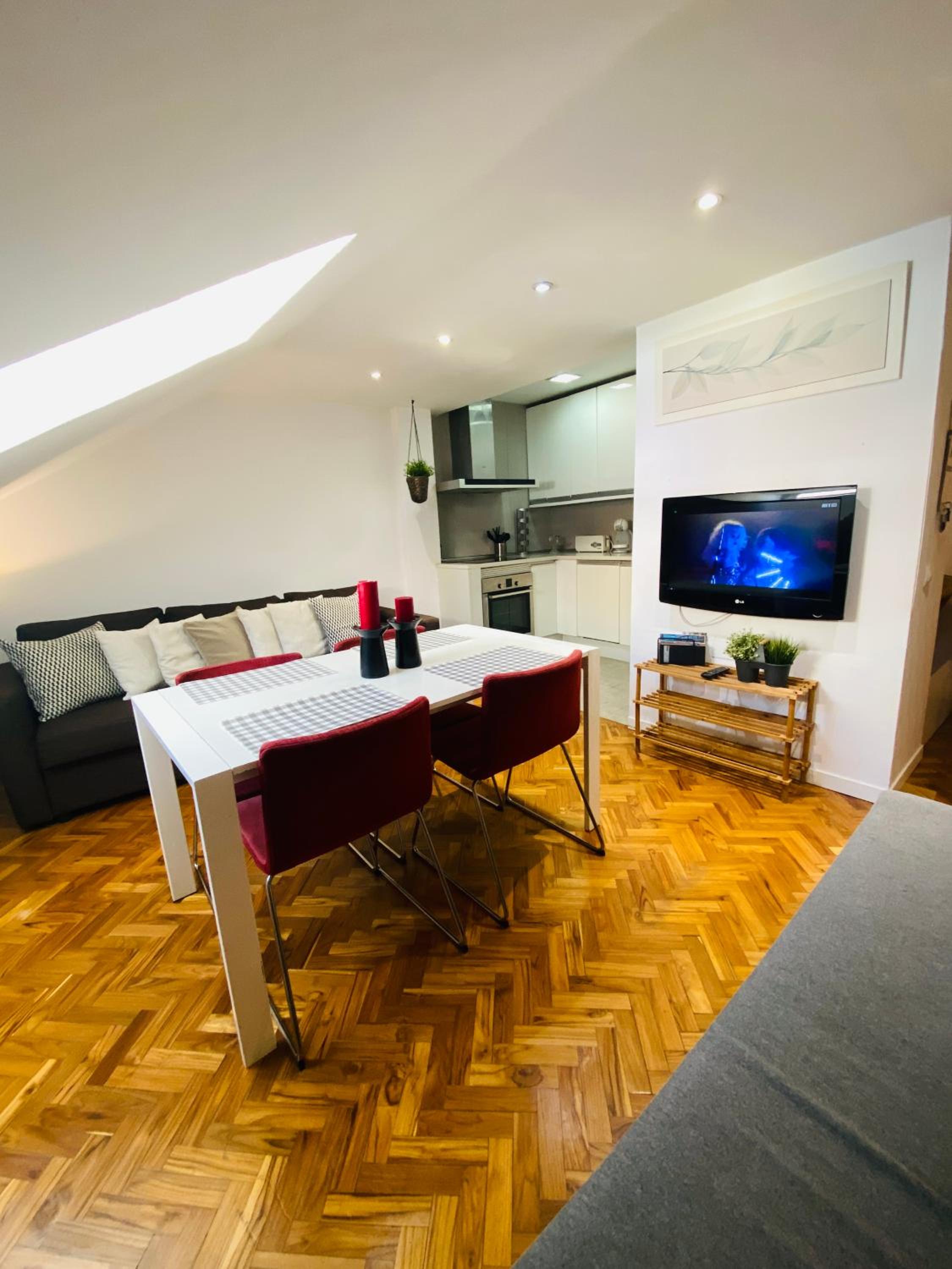 One-Bedroom Apartment - Photo 16