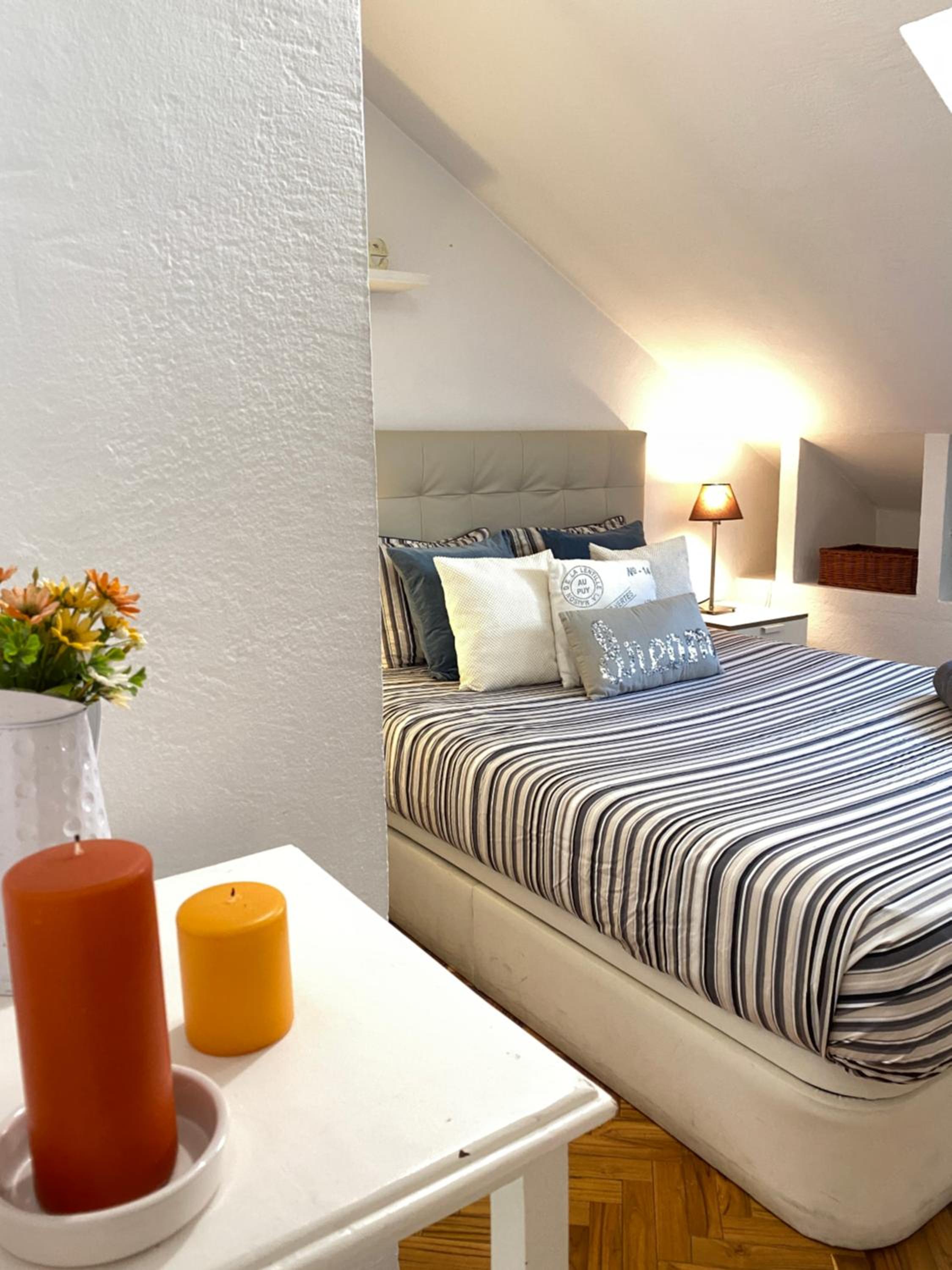 One-Bedroom Apartment - Photo 33