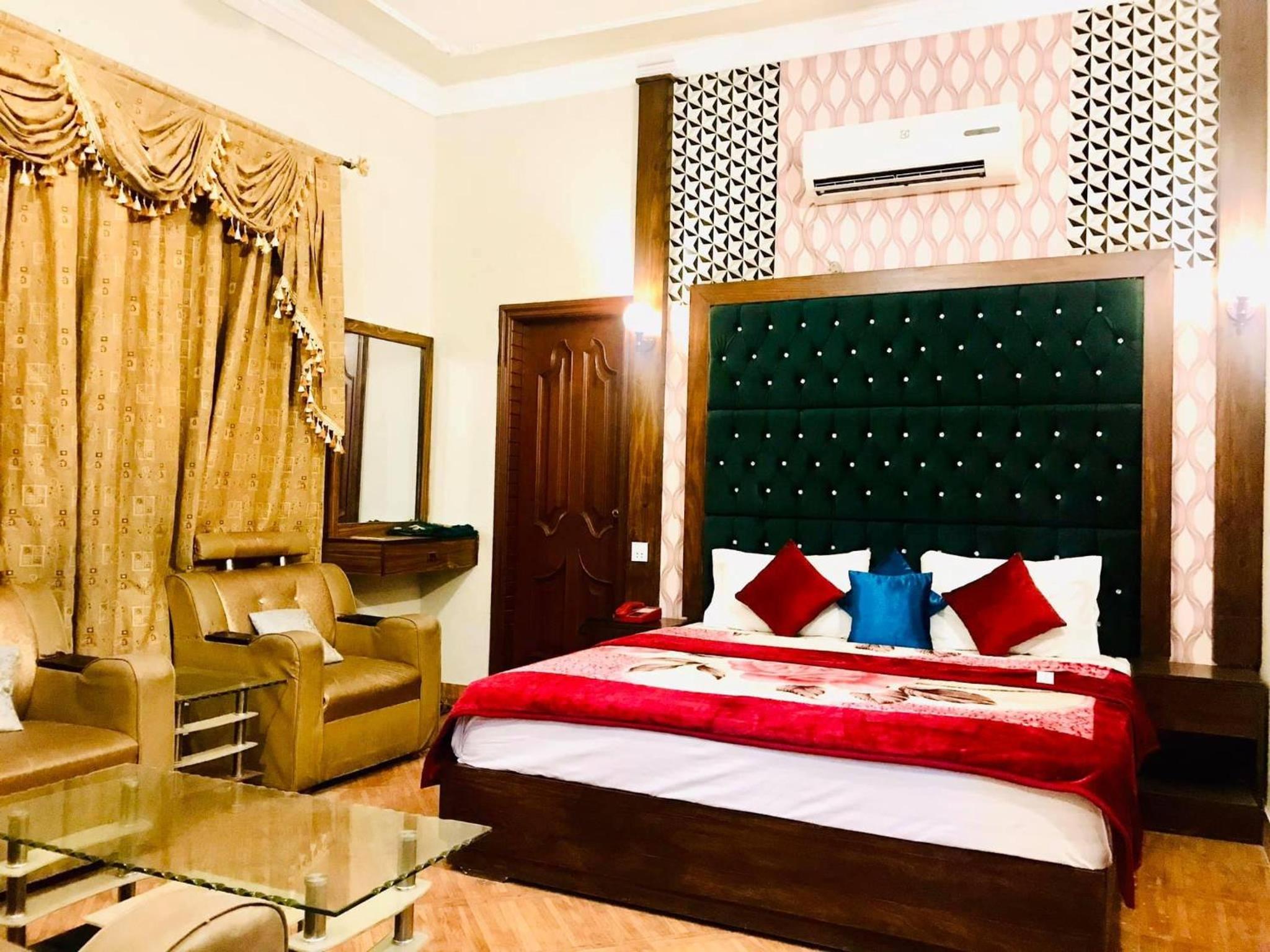 Deluxe Double Room photo 3