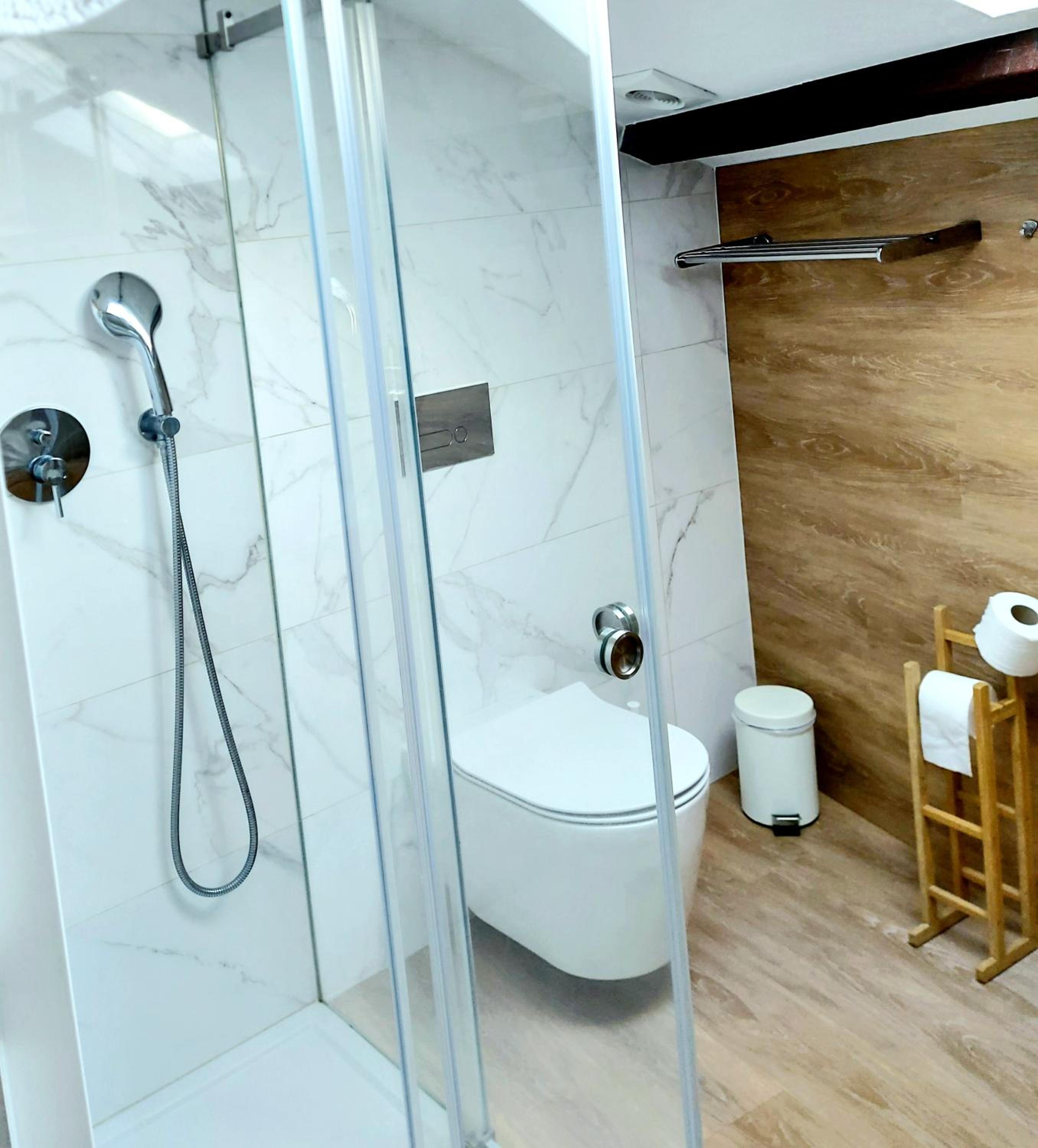 Deluxe Apartment - Photo 6