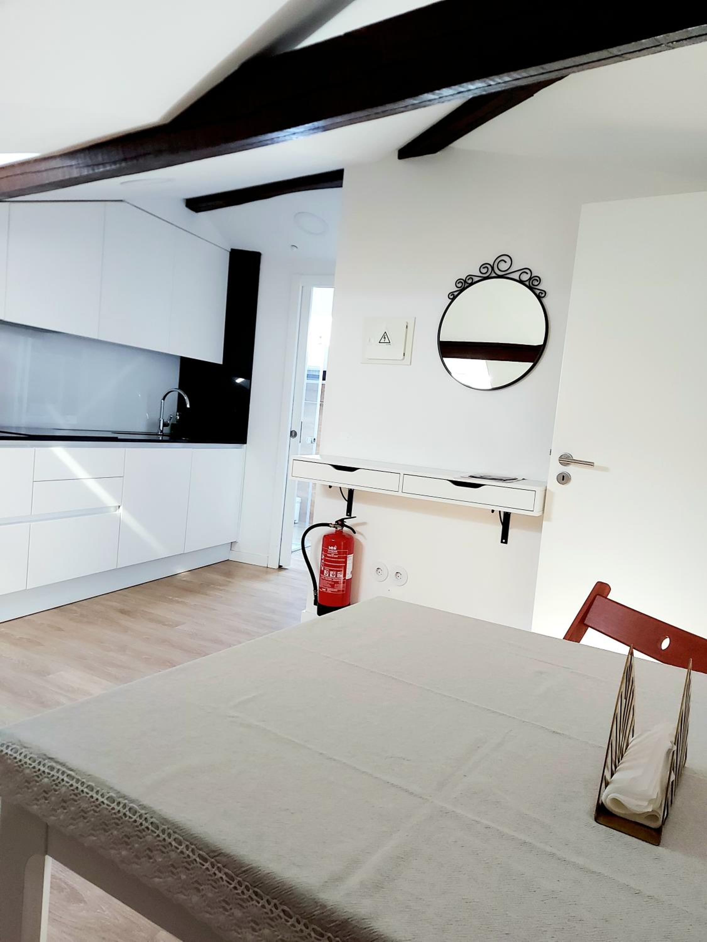 Deluxe Apartment - Photo 13