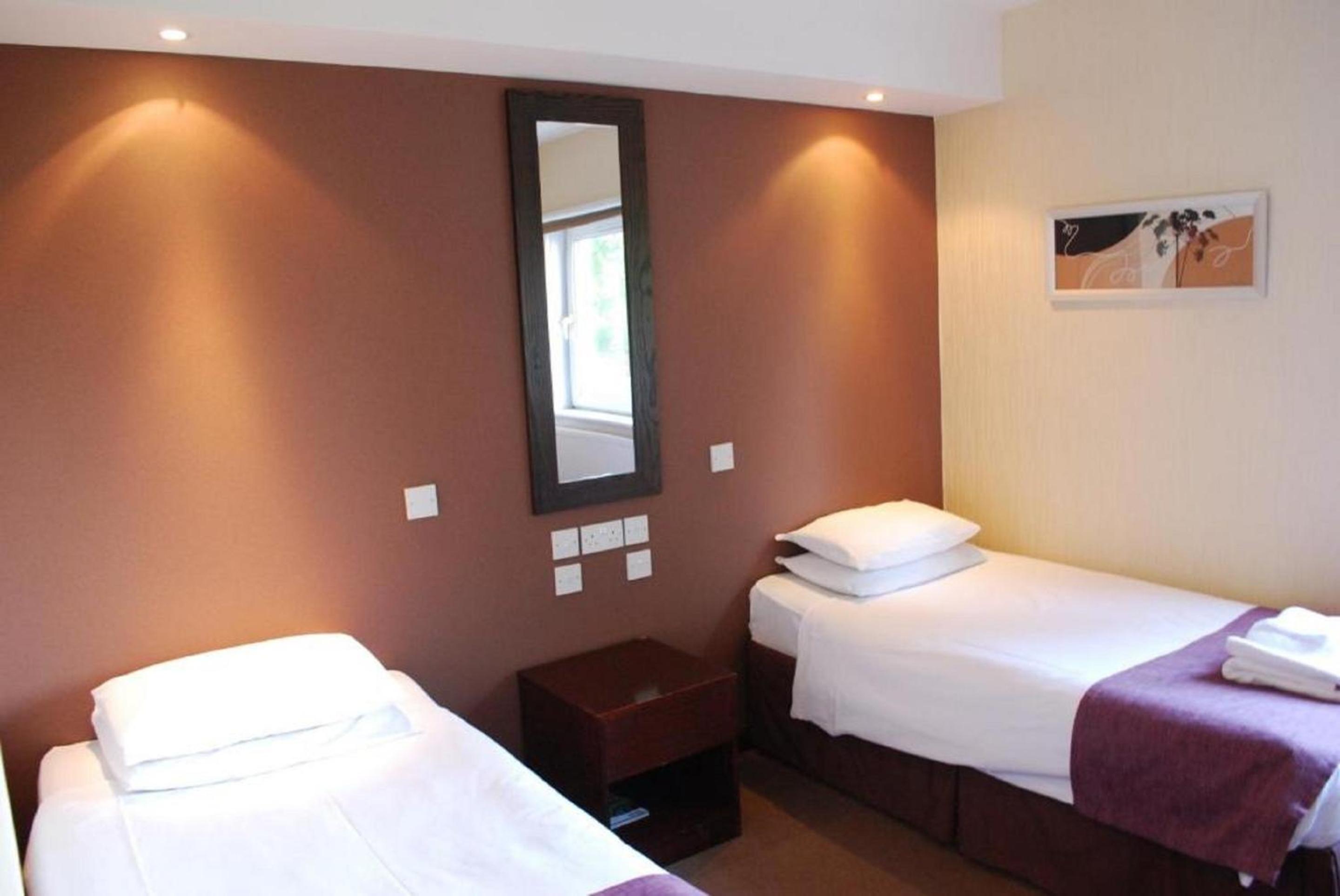 Standard Twin Room photo 3