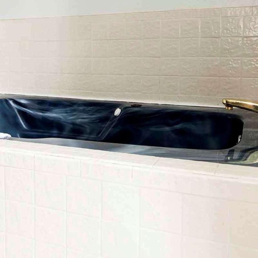 King Bed with Spa Bath - Photo 8