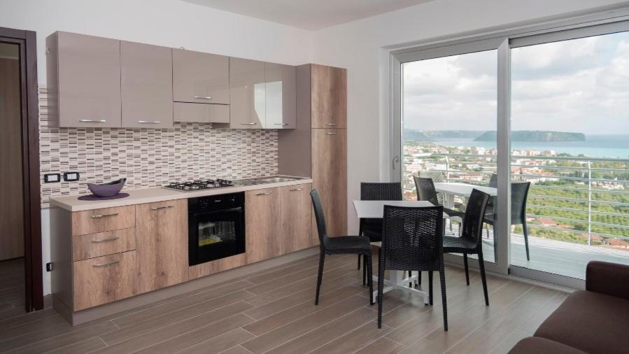 Apartment with Terrace - Photo 2