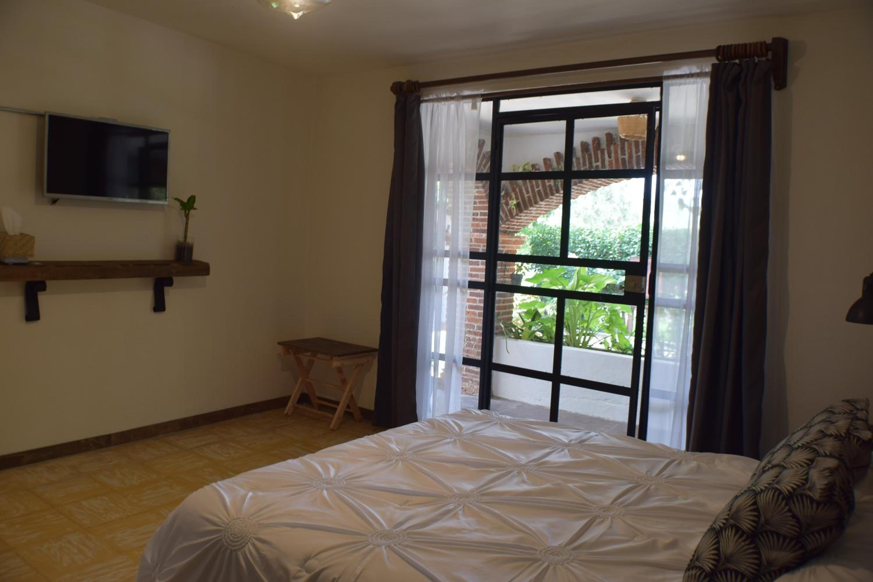 Deluxe Queen Room photo 2