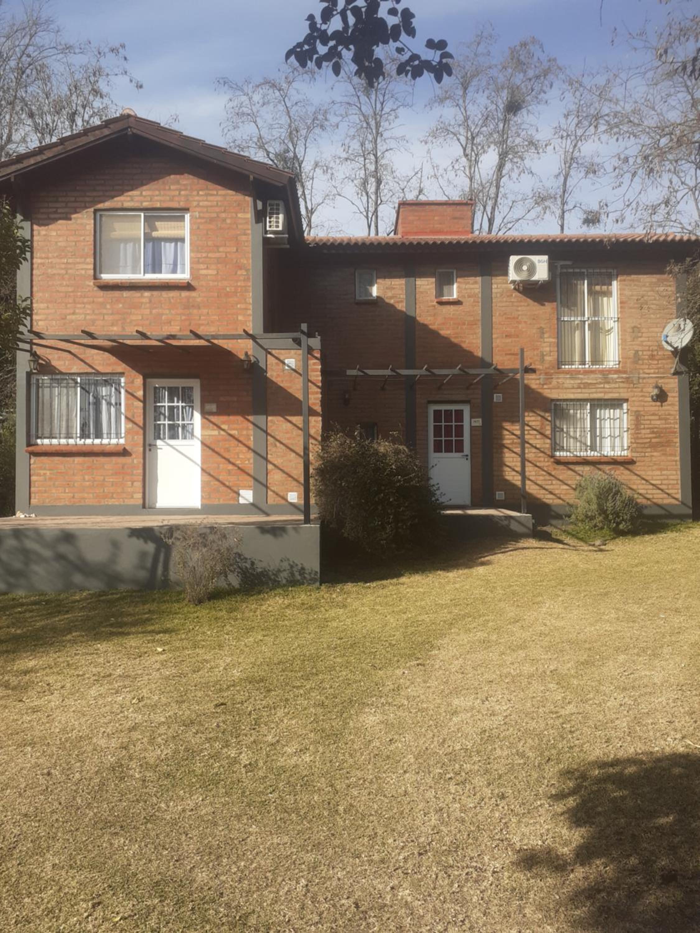 Apartment - Split Level photo 2