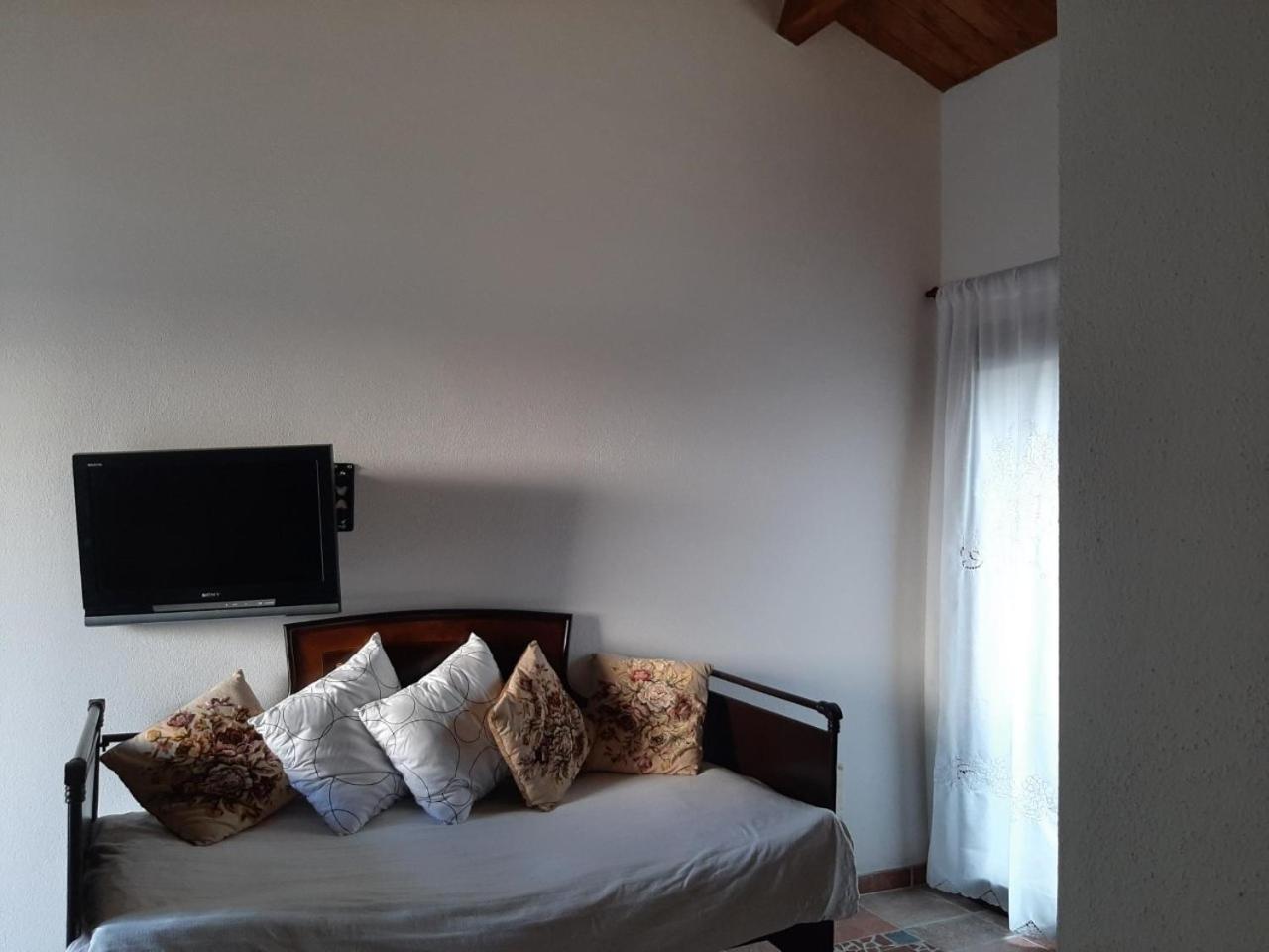 Double Room with Garden View - Photo 1