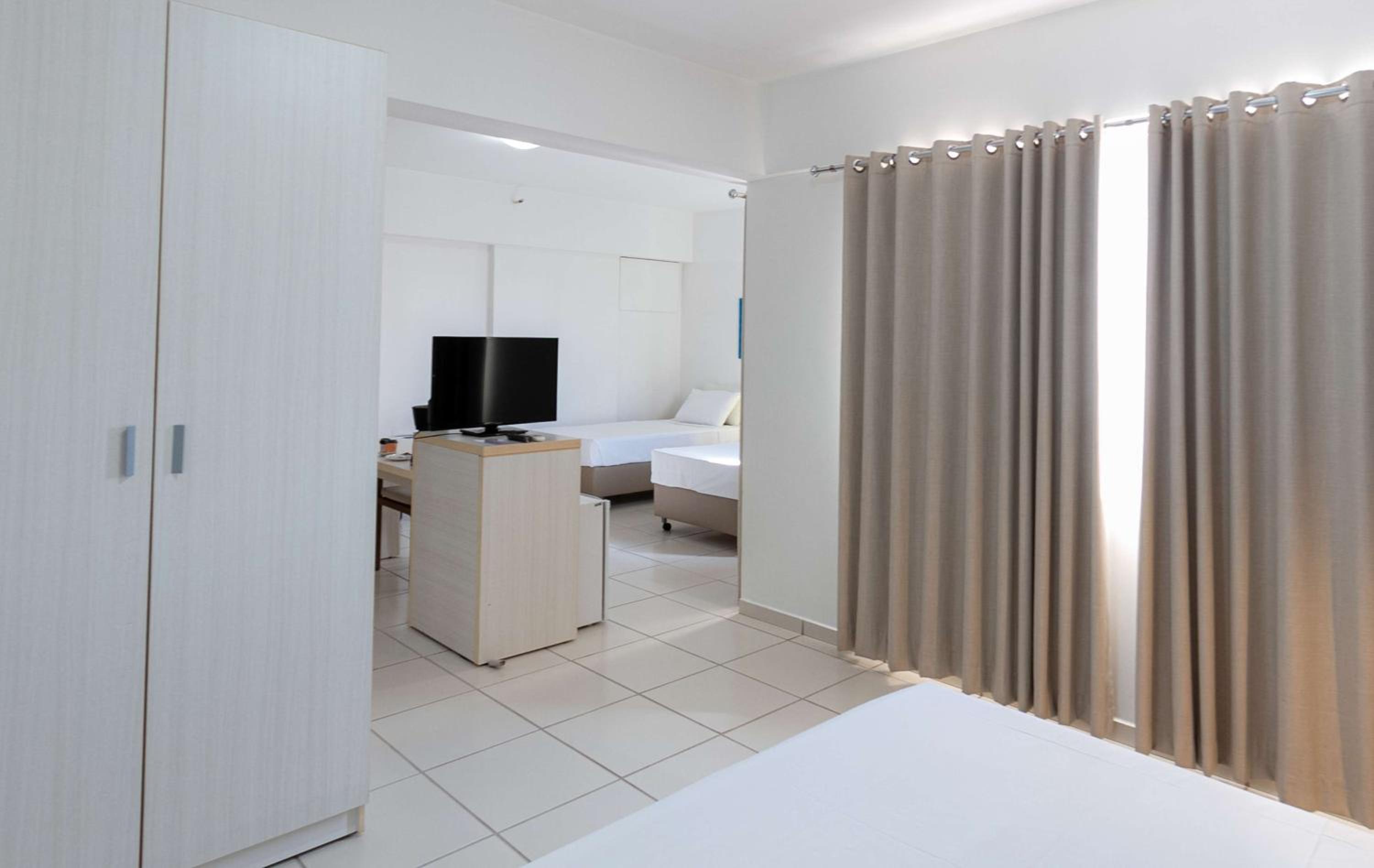 Deluxe Twin Room - Non-Smoking photo 1