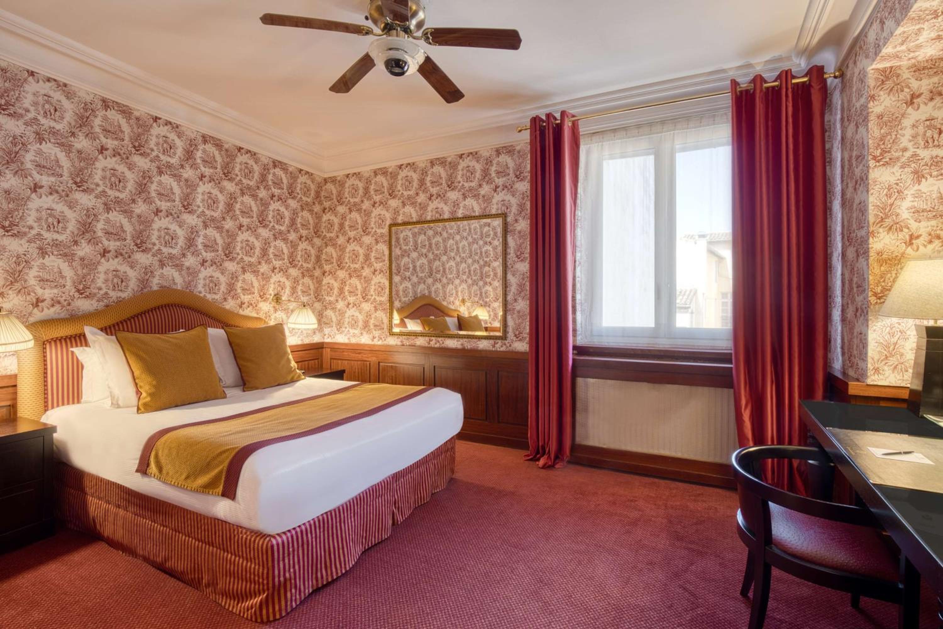 Comfort Queen Room - Photo 1