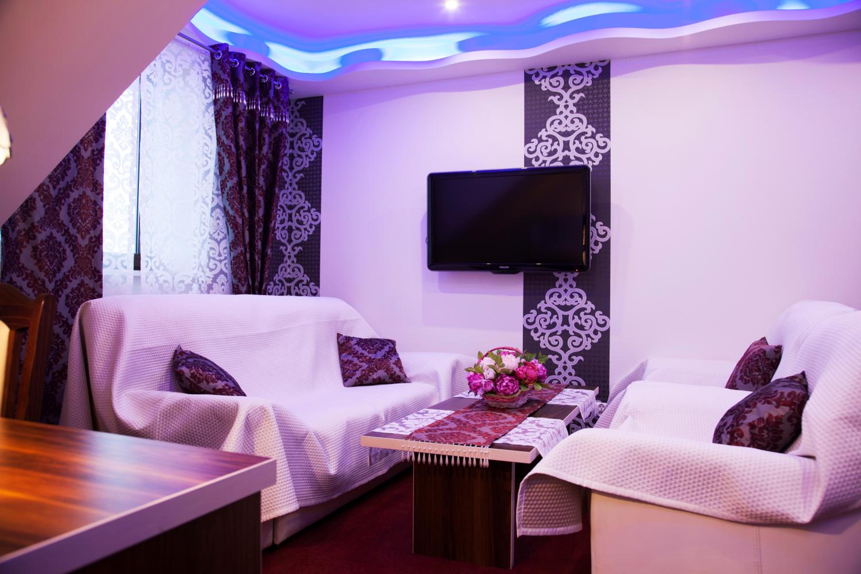One-Bedroom Apartment with Spa Bath - Photo 6