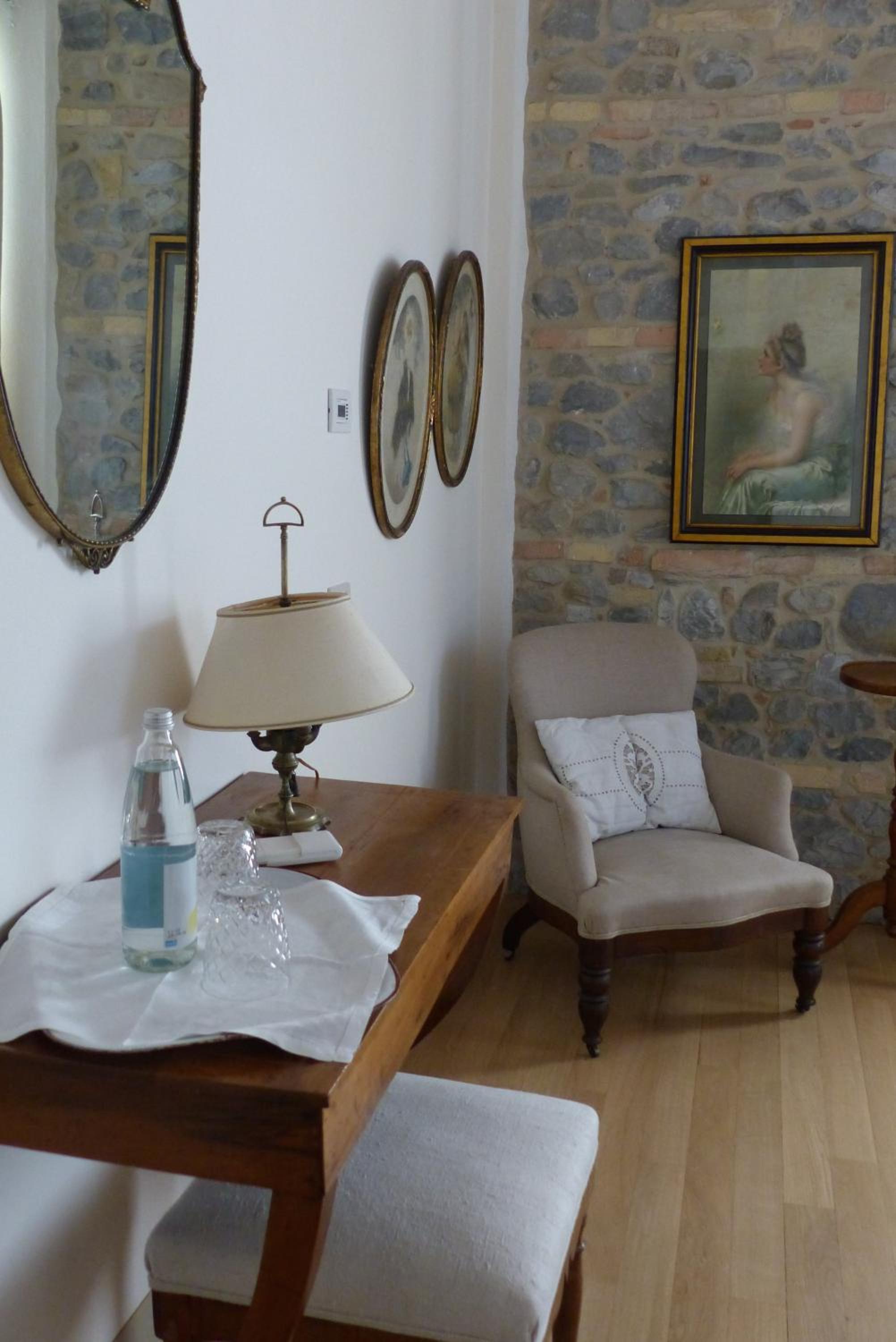 Deluxe Queen Room photo 2