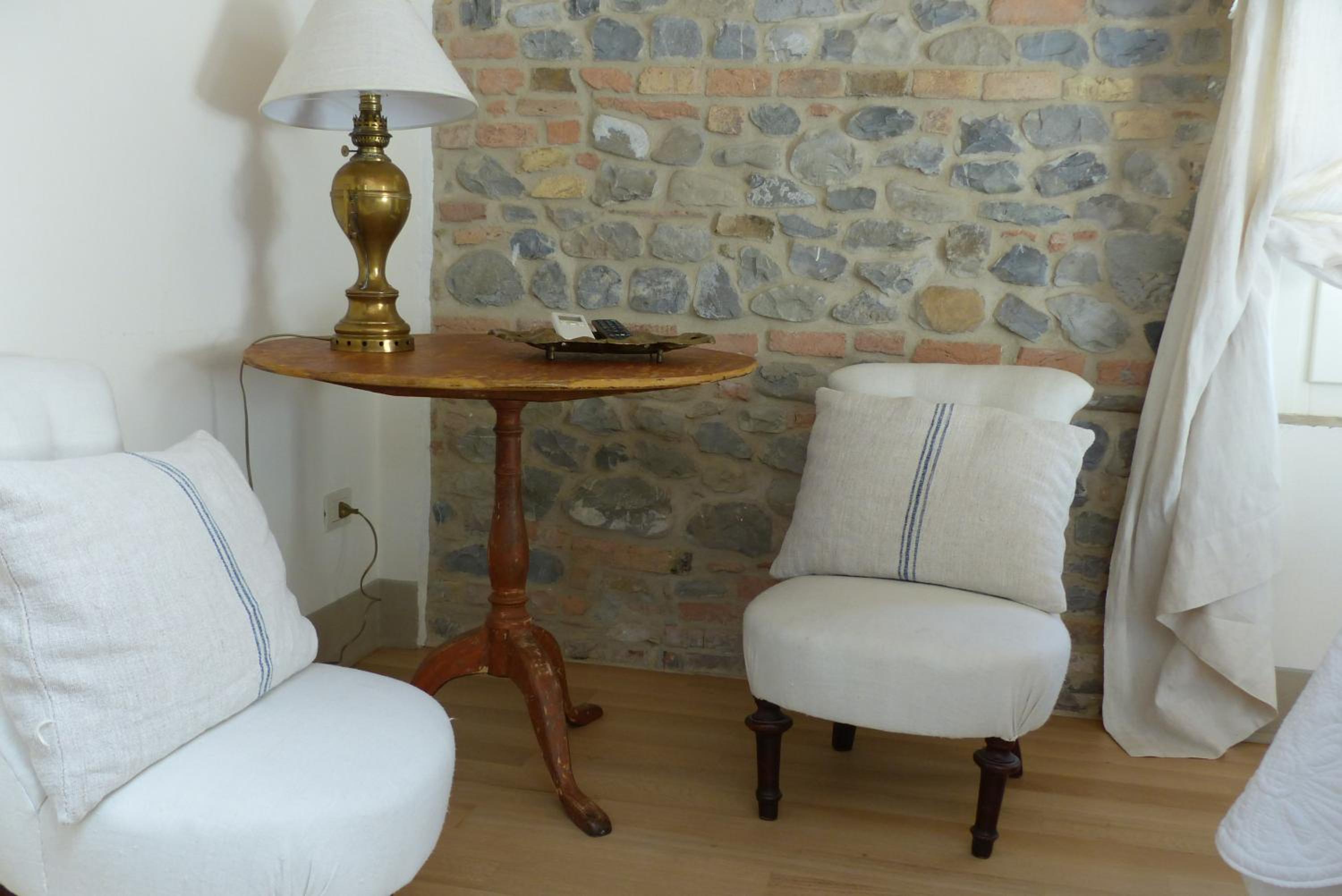 Superior King Room - Photo 3
