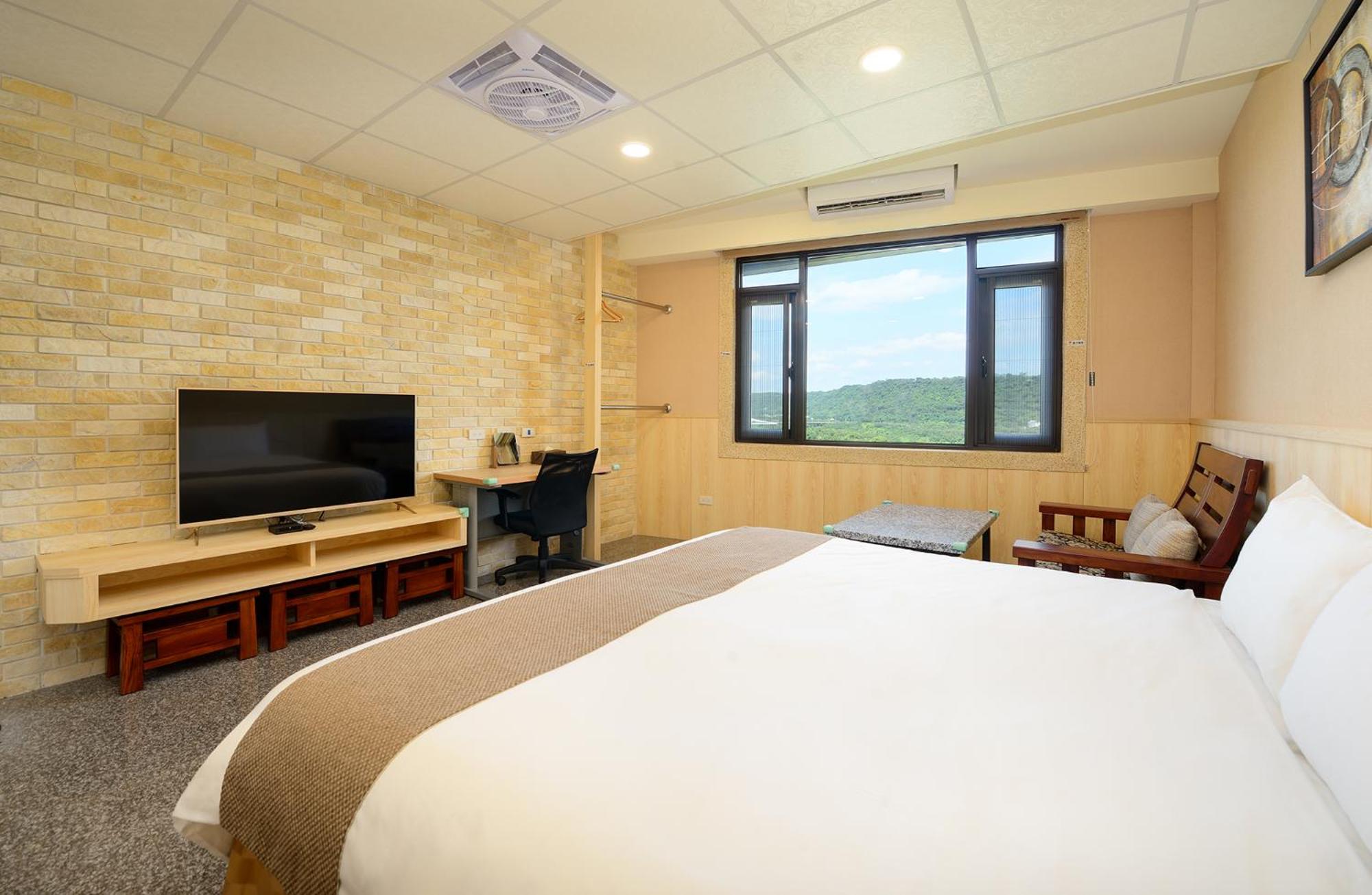 Double Room with Mountain View - Photo 7