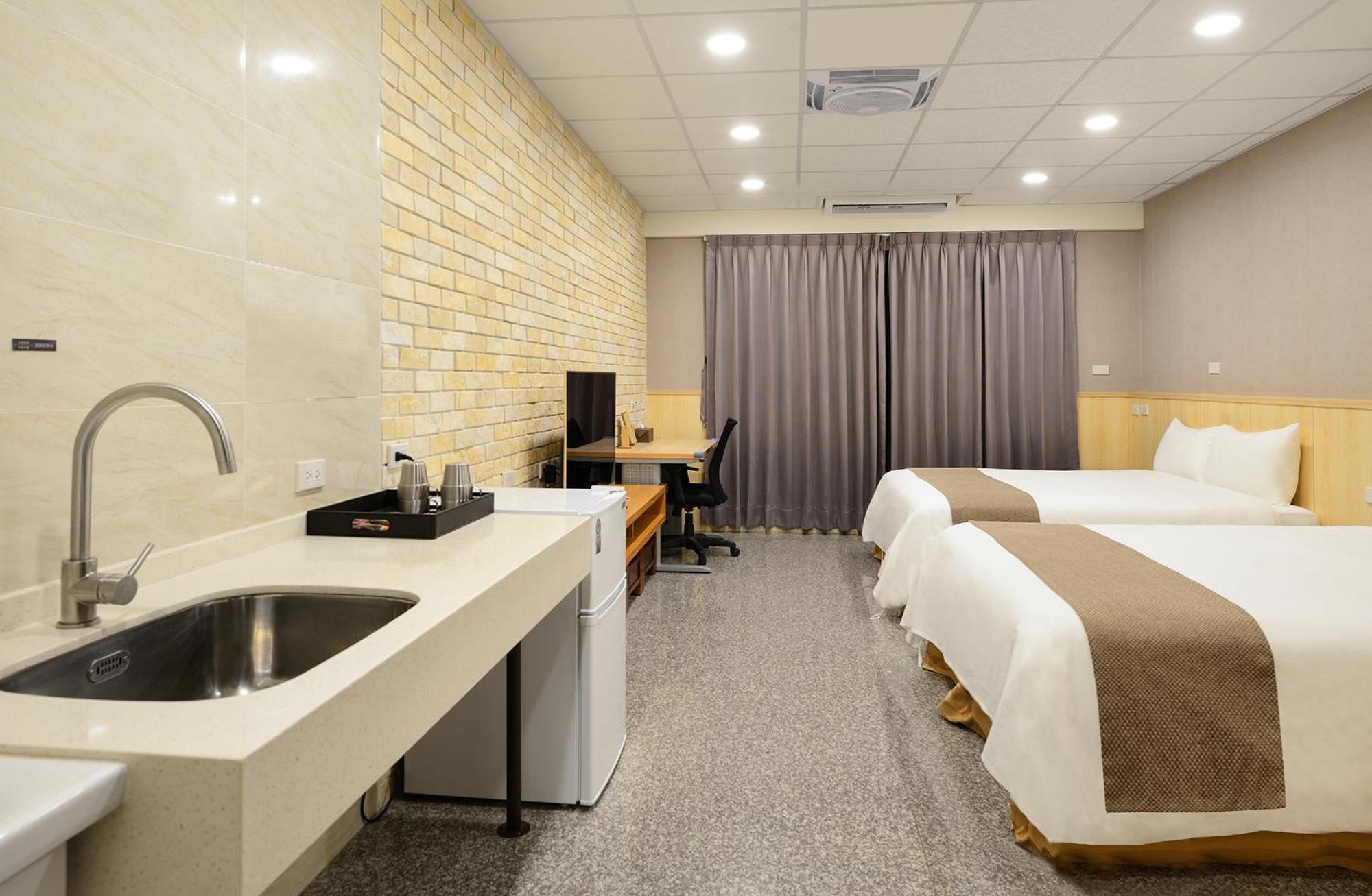 Standard Quadruple Room photo 3
