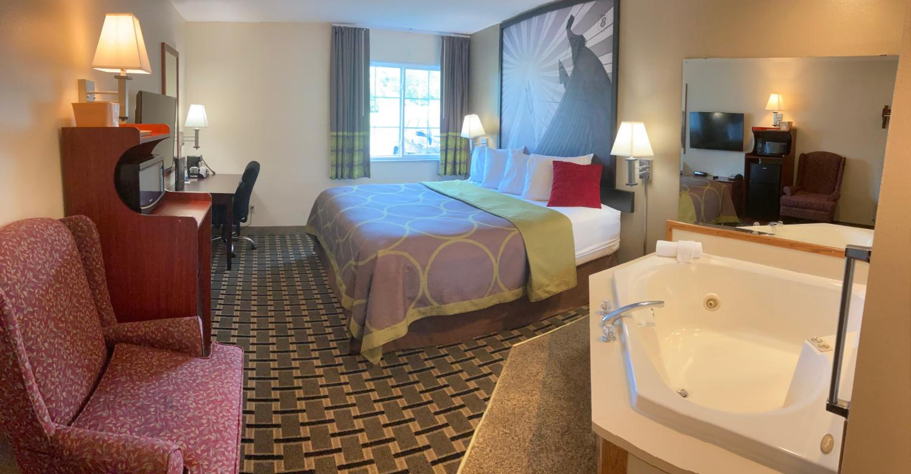 King Suite - Non-Smoking photo 1