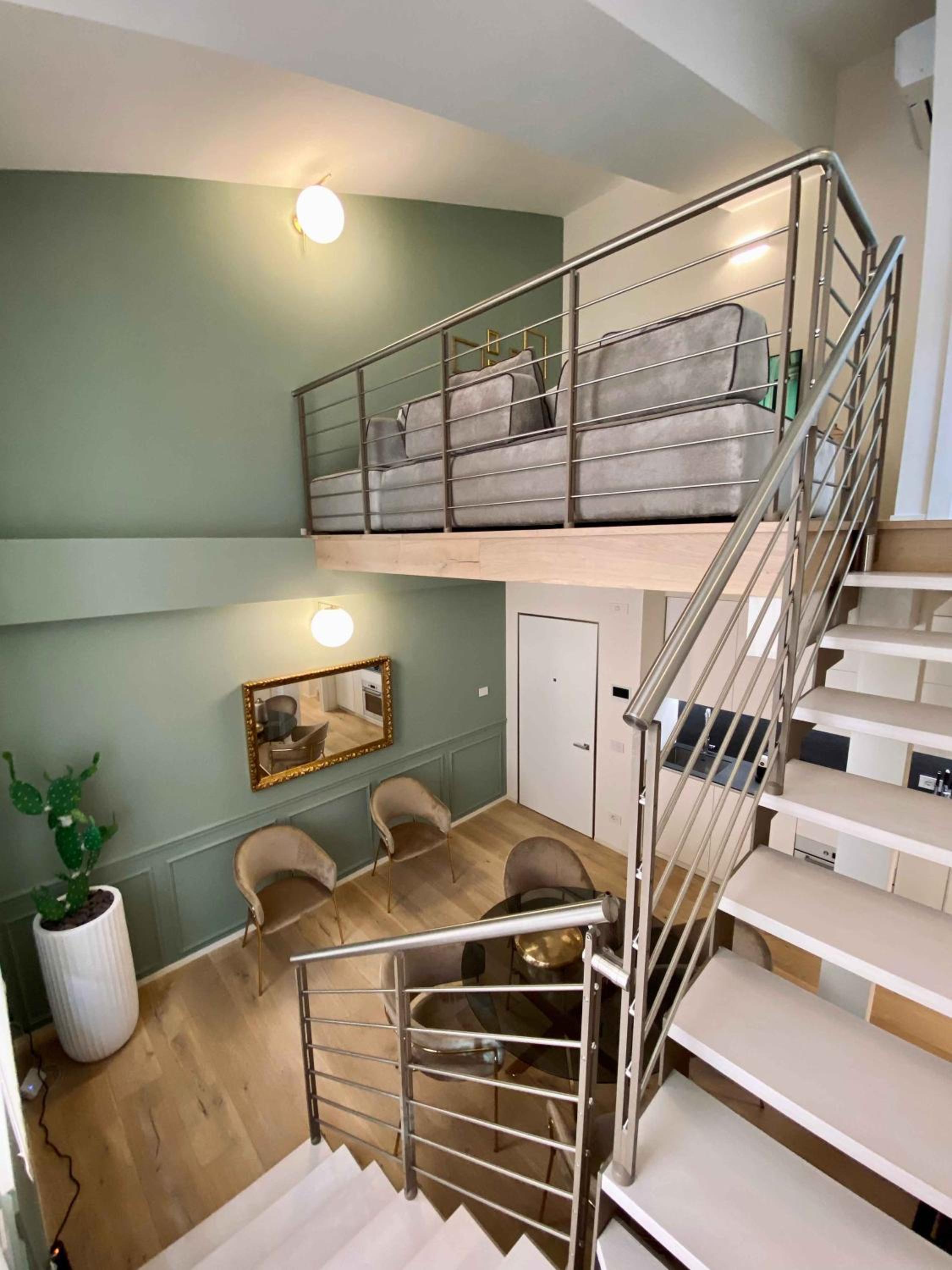 Deluxe Apartment