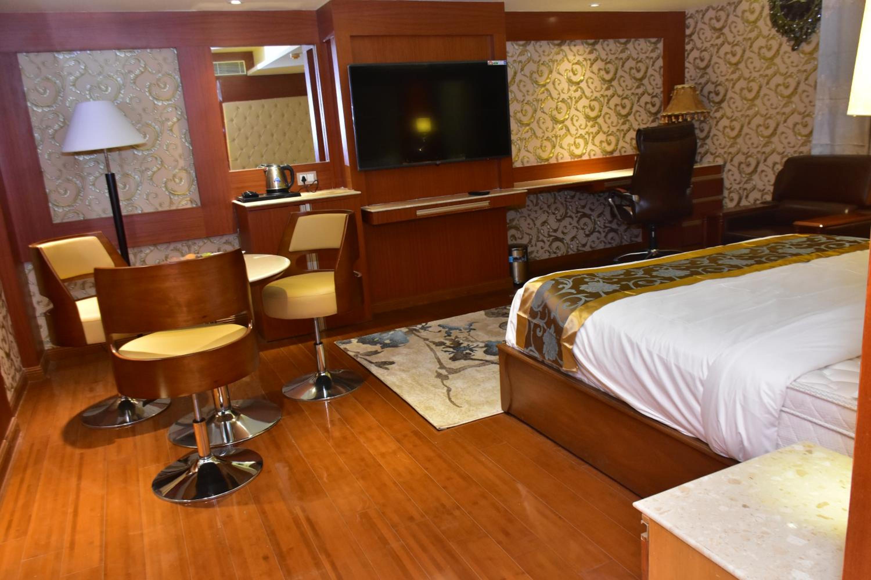 Superior Queen Room