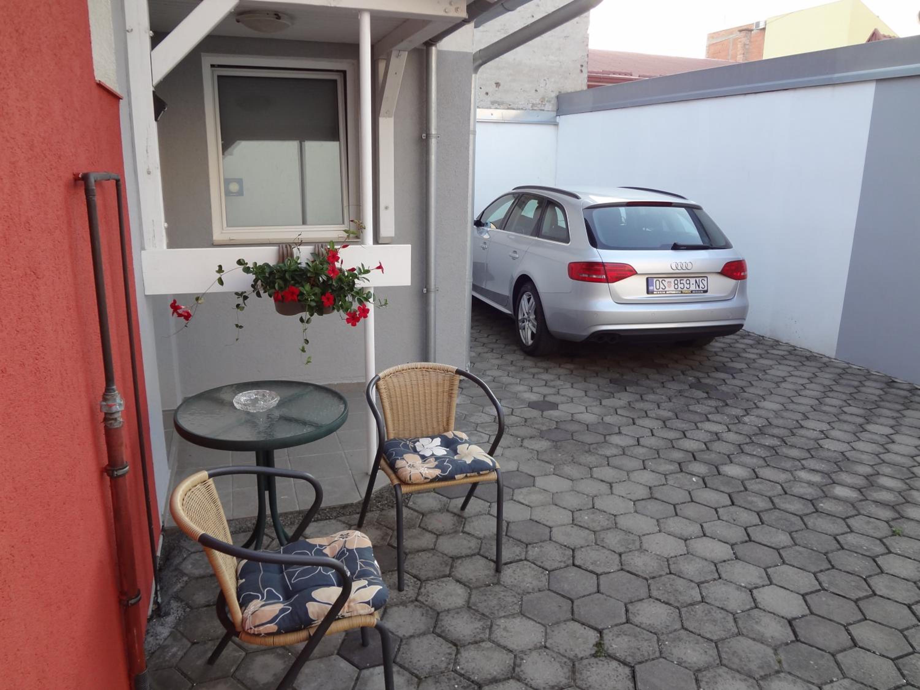 Apartment - Photo 28