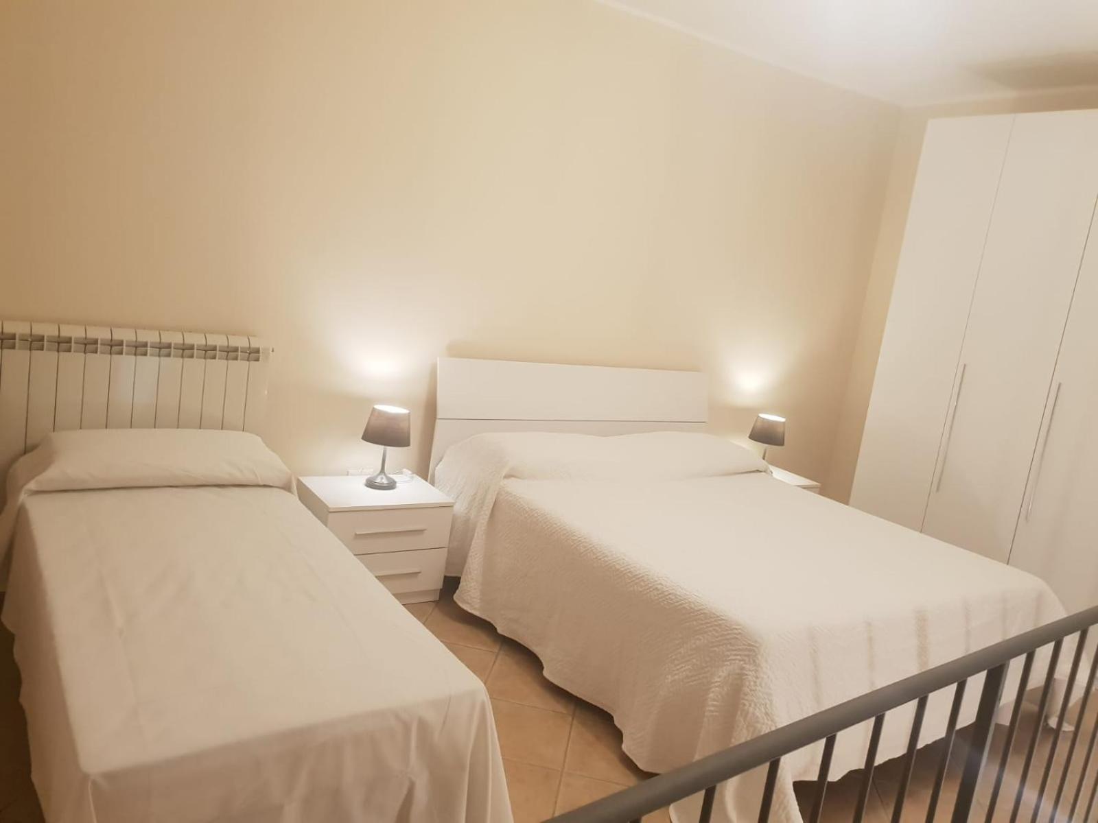 Classic Triple Room - Photo 2