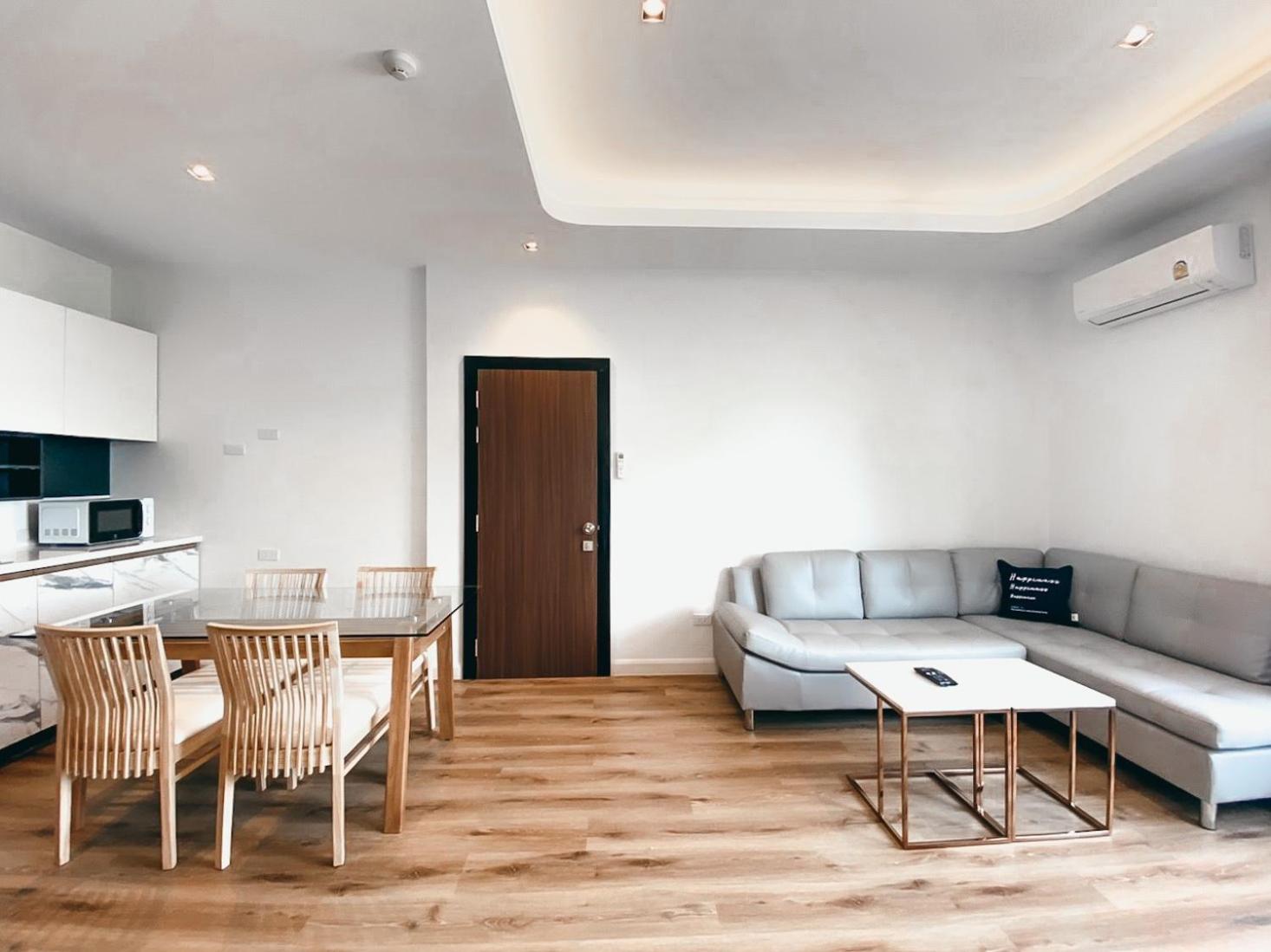 Executive Suite - Photo 3