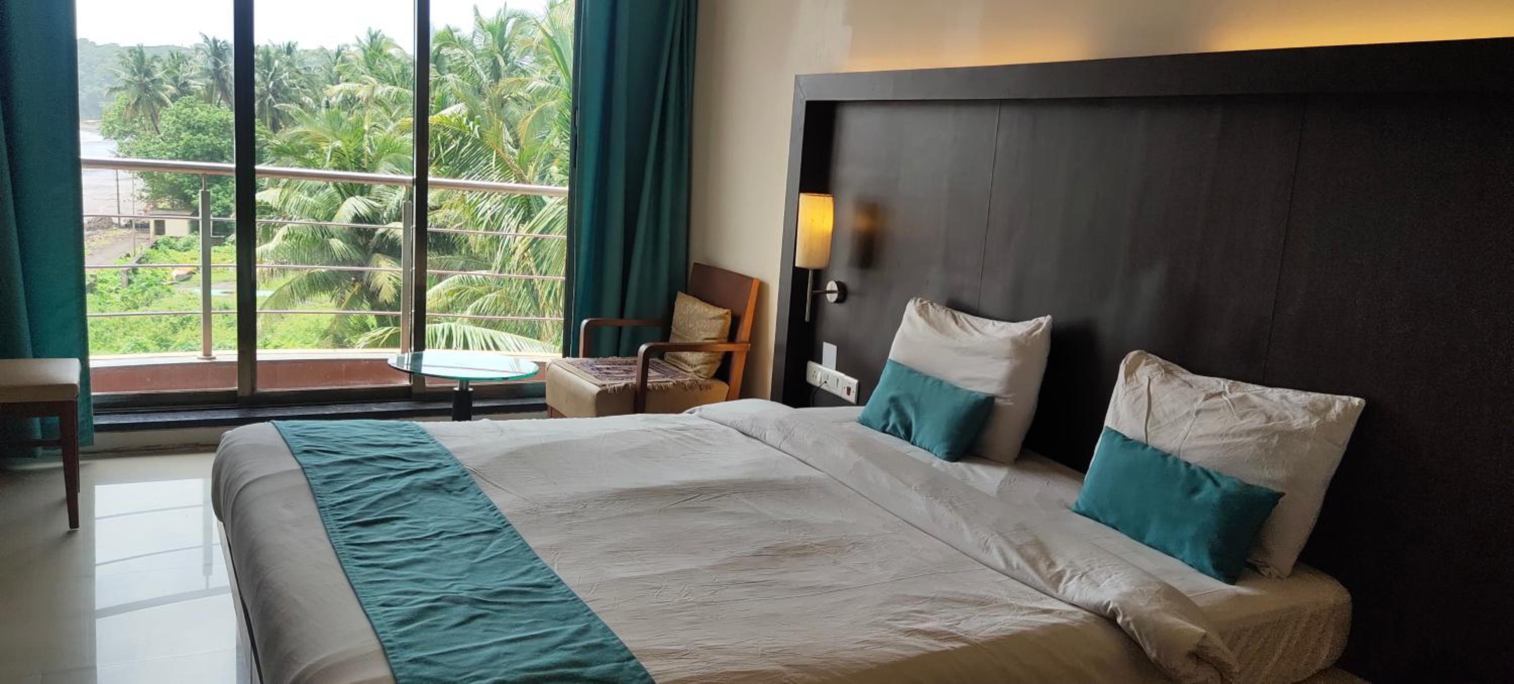 Deluxe Double Room With Shower
