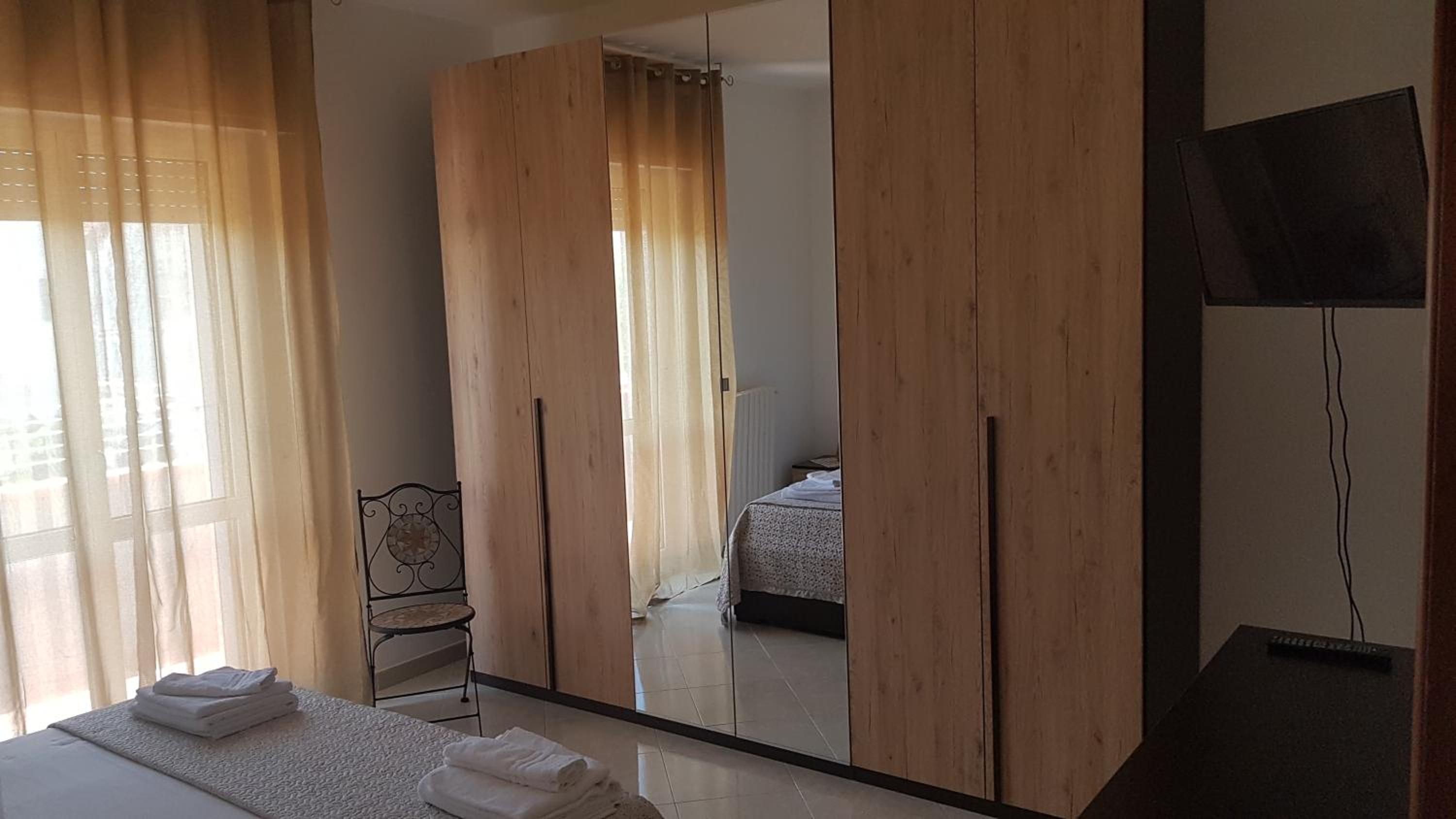 Superior Double Room - Photo 2