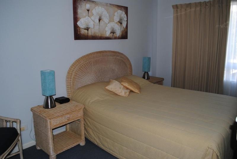 Two-Bedroom Apartment photo 2