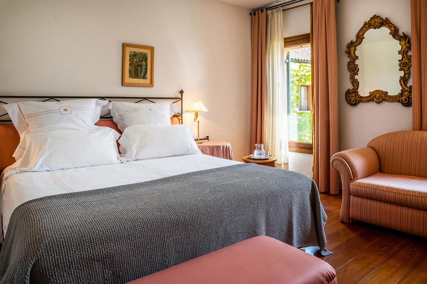 Superior Double Room - Photo 9