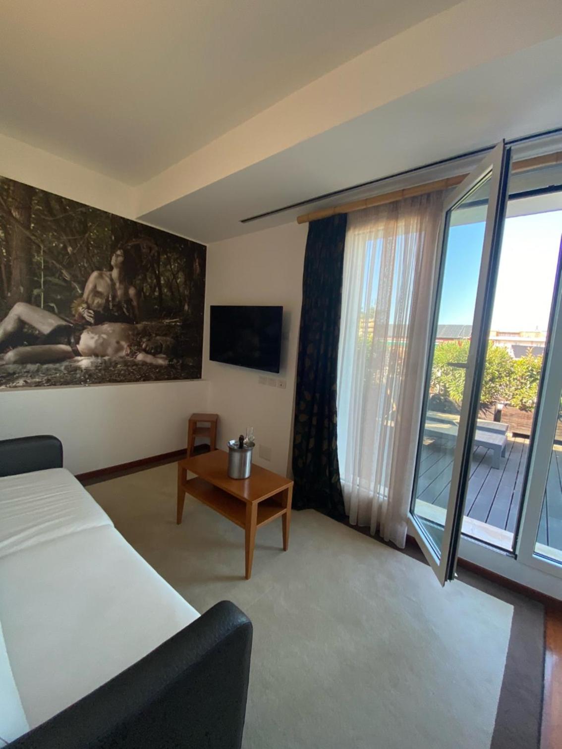 Suite with Terrace - Photo 1