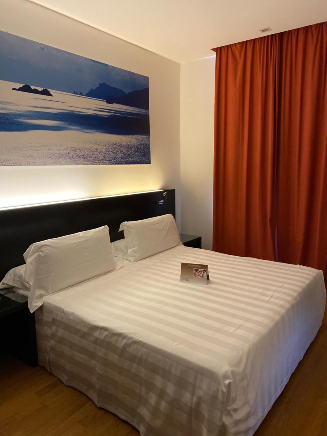 Double Room - Photo 3