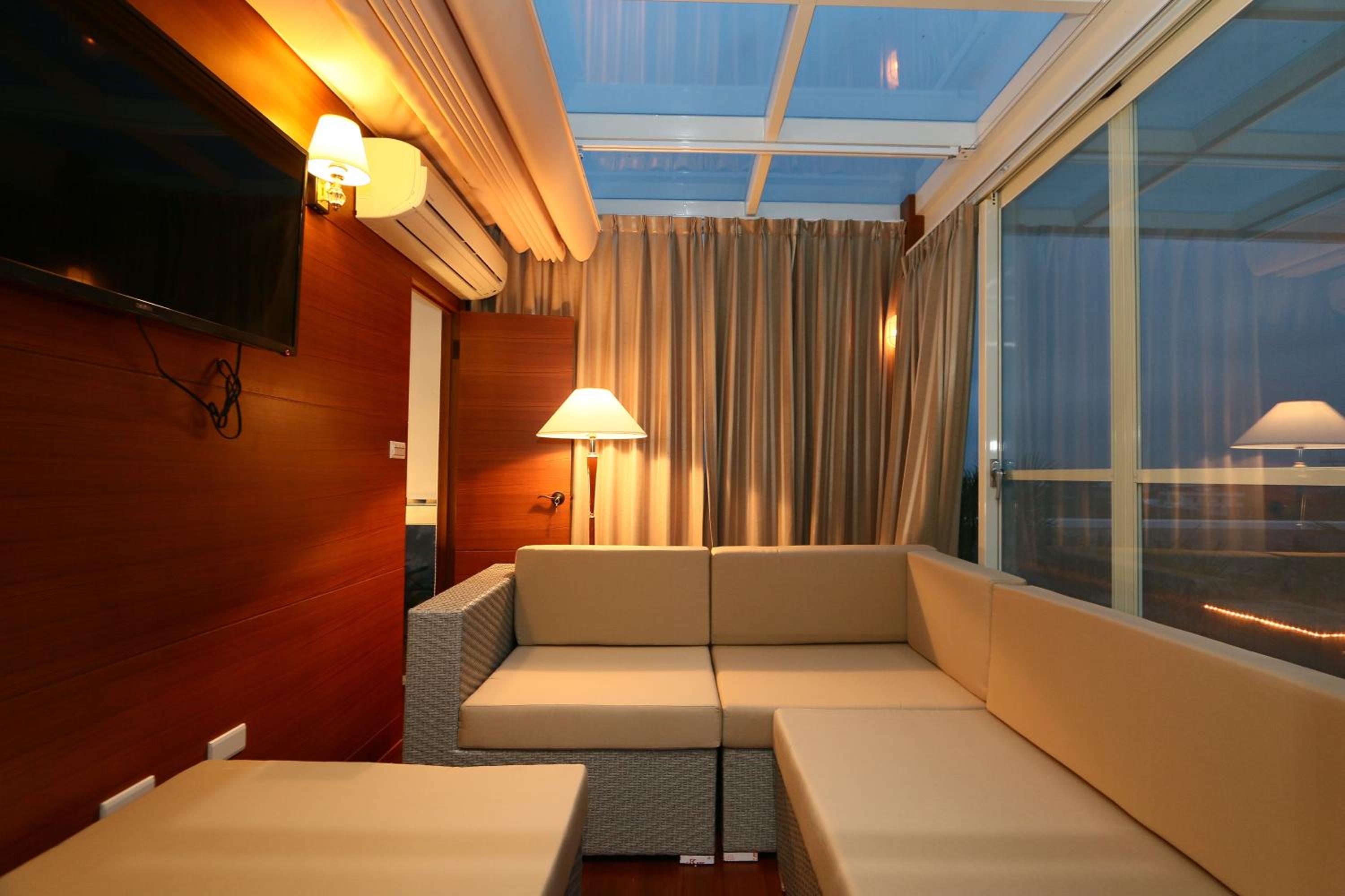Suite with Terrace photo 3